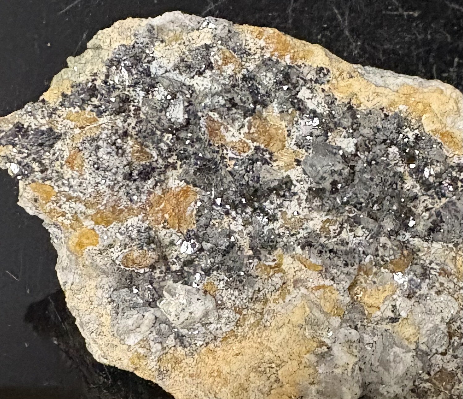Chondrodite with Magnetite, Quartz & Calcite (UV) – Palabora Mine, South Africa