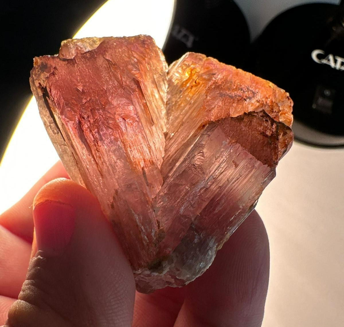 153g Natural Twin Diaspore Crystal – Color Change – 5x5x5.5 cm – Collector Grade