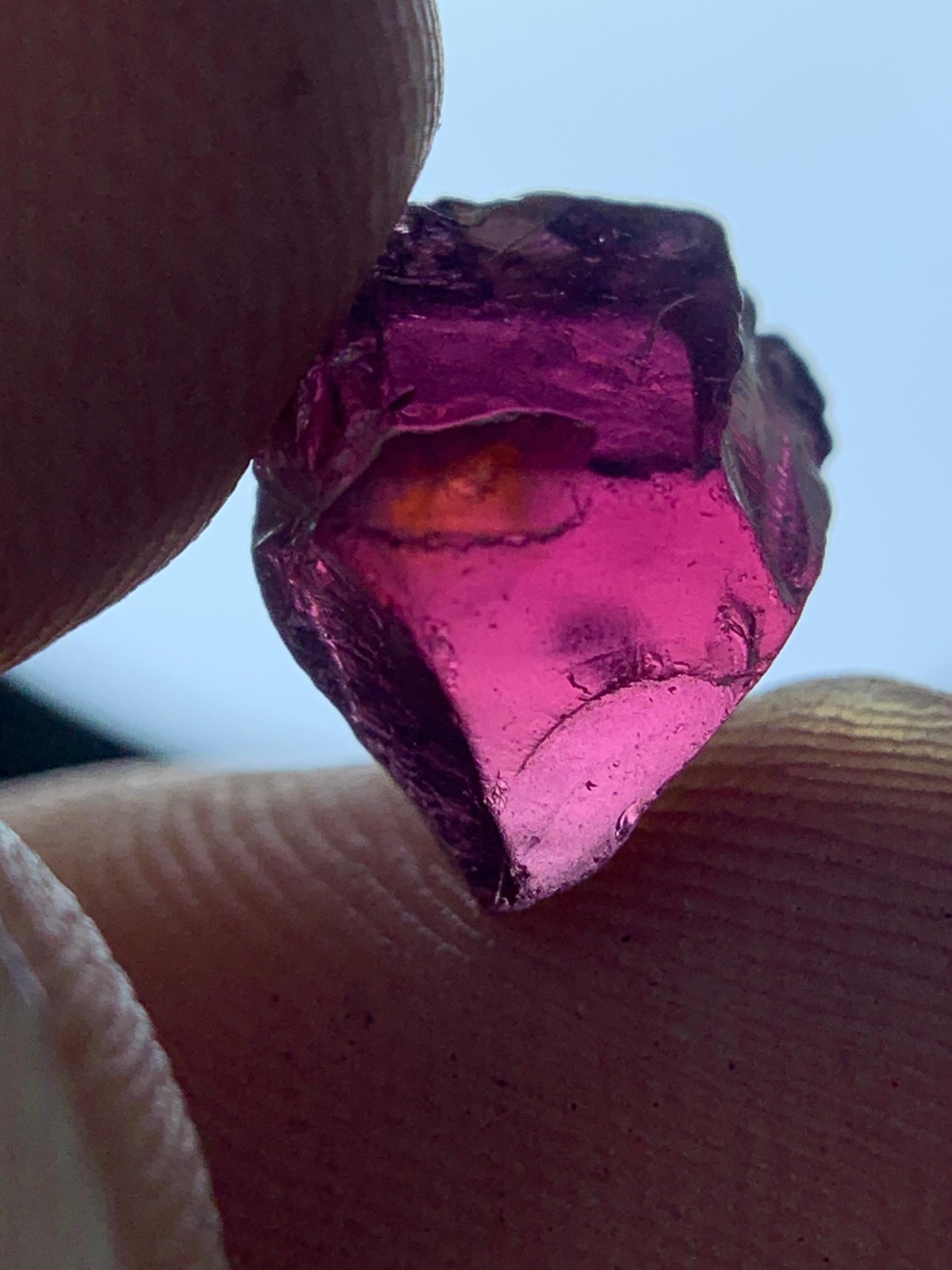 3 Crts Gorgeous Facet Grade Nice Hot Purple Umbalite Garnet For Cutting