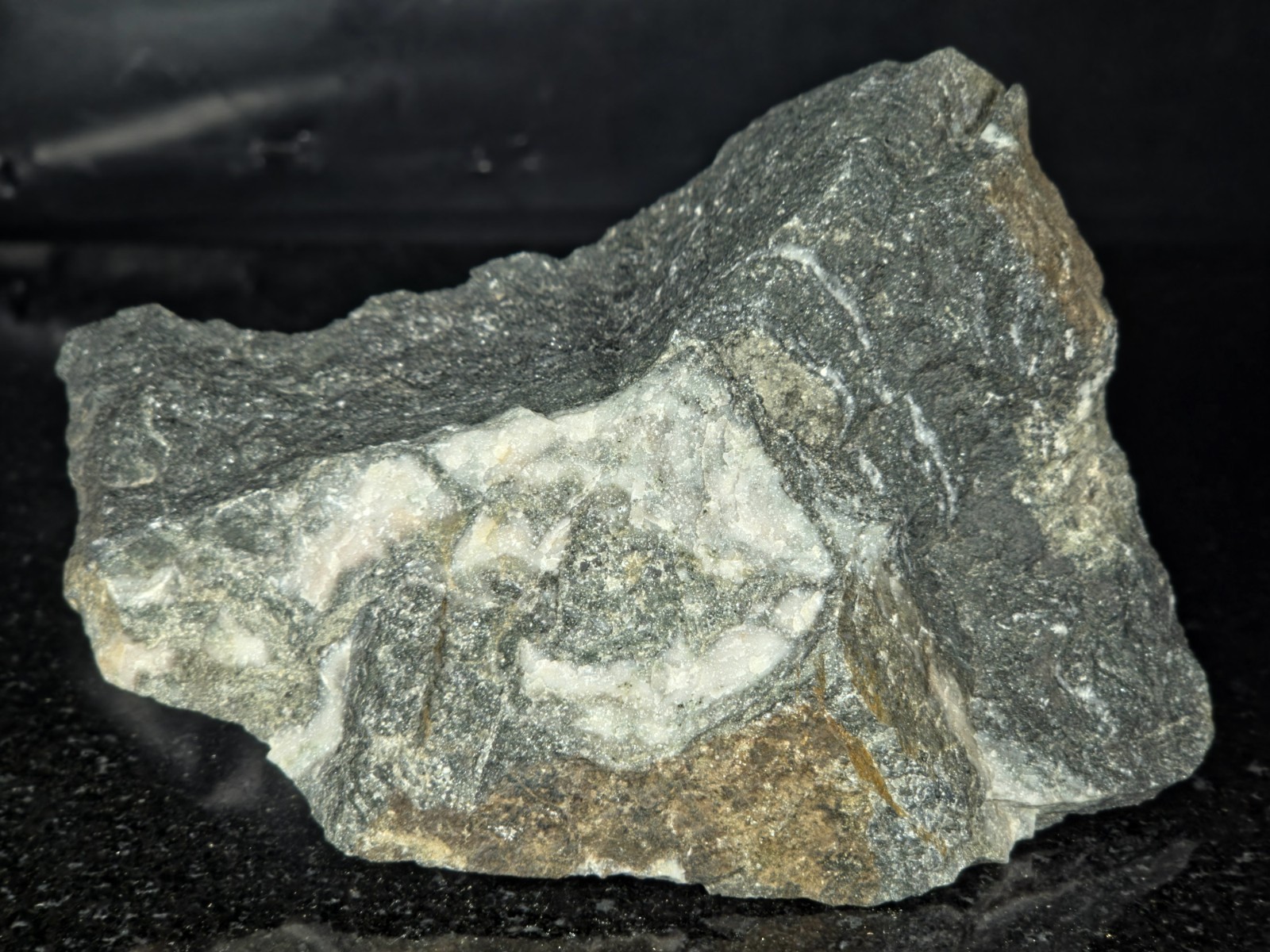 Fluorescent Calcite Sphalerite Franklin, NJ 304 Grams