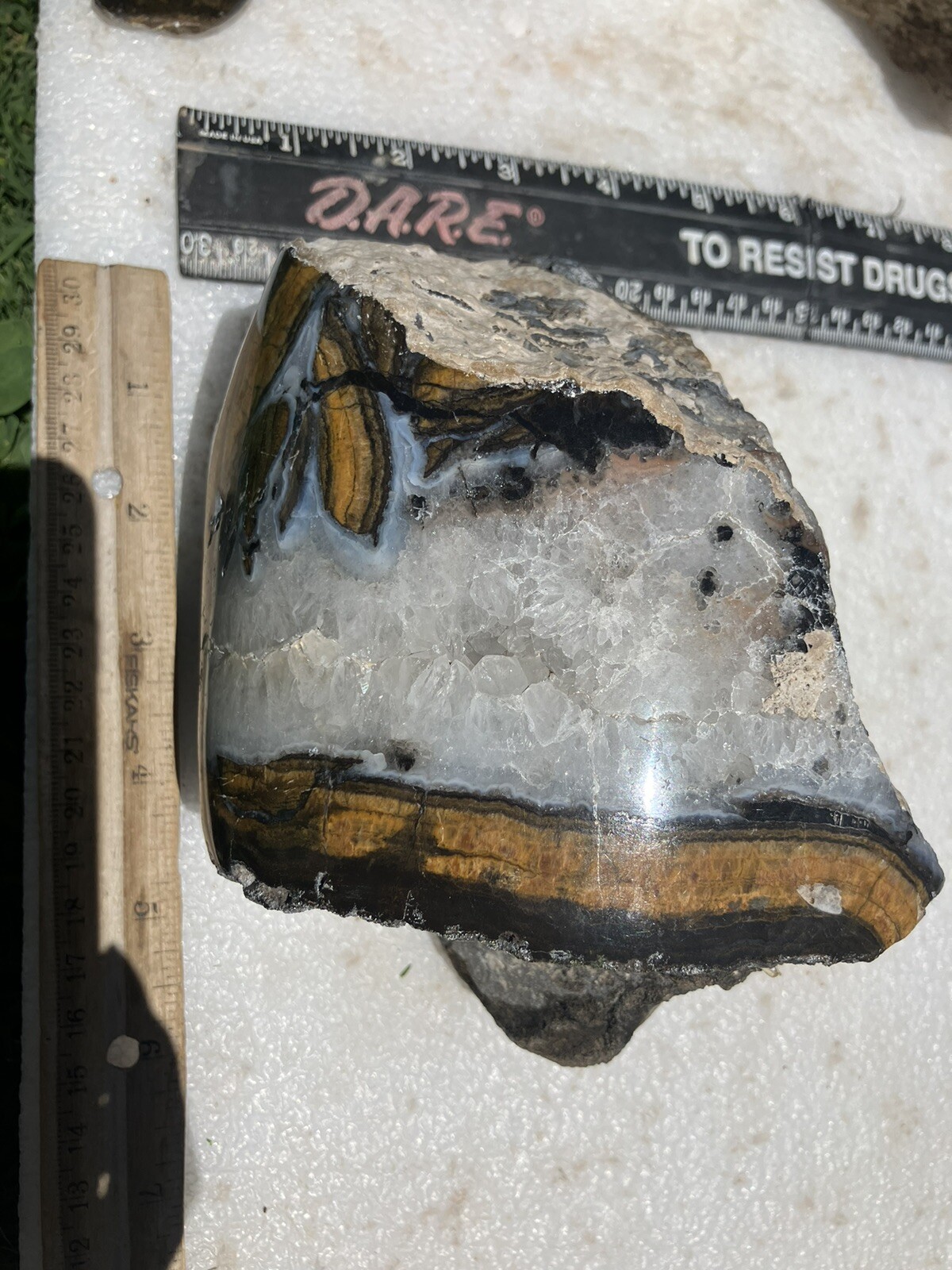 Black And Gold Agate Specimen (NM)