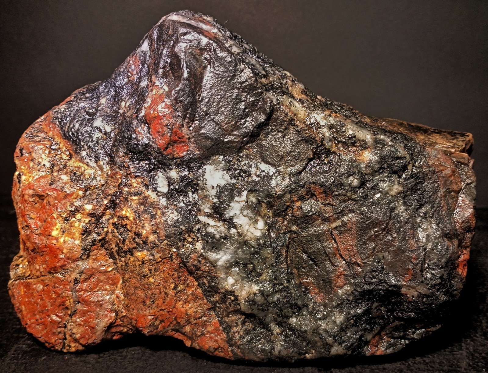 4lb 4.5oz Pilot Knob Jasper Fluorite Magnetite Ore Iron Co MO Polished