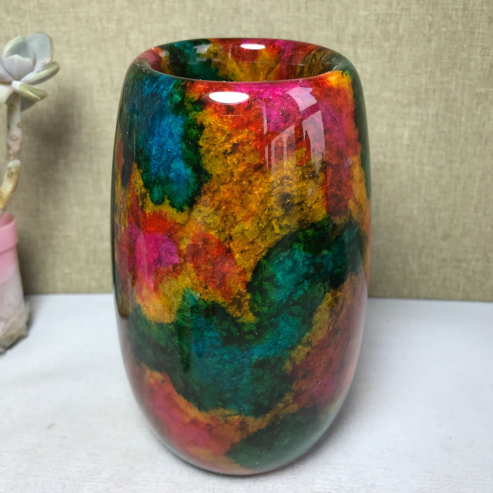 Natural “Seven Colors Jade” vase specimen -Taiwan China 1130g 129mm A2930
