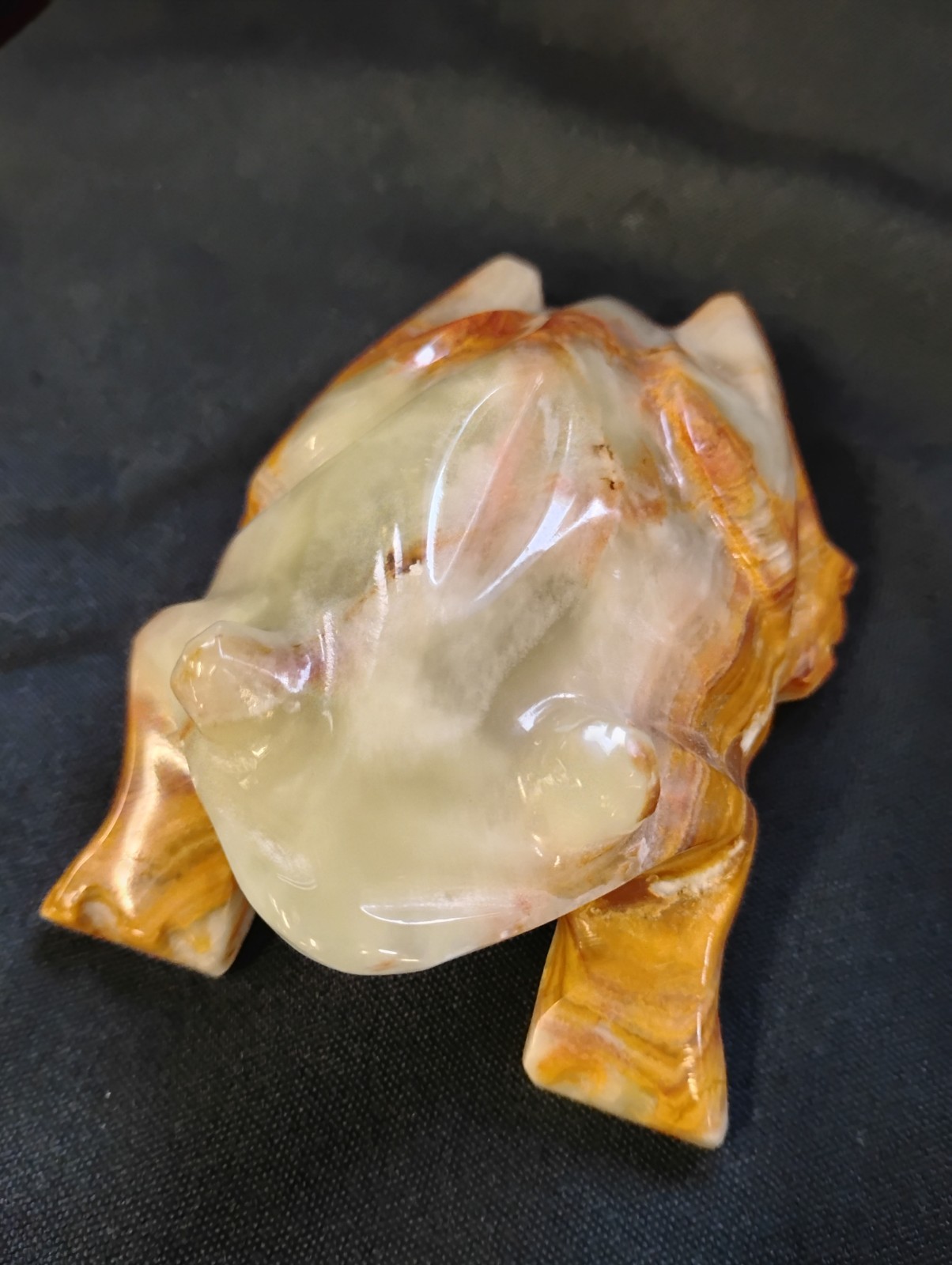 Light Greenish White And Orange Brown Onyx Medium Big Frog!