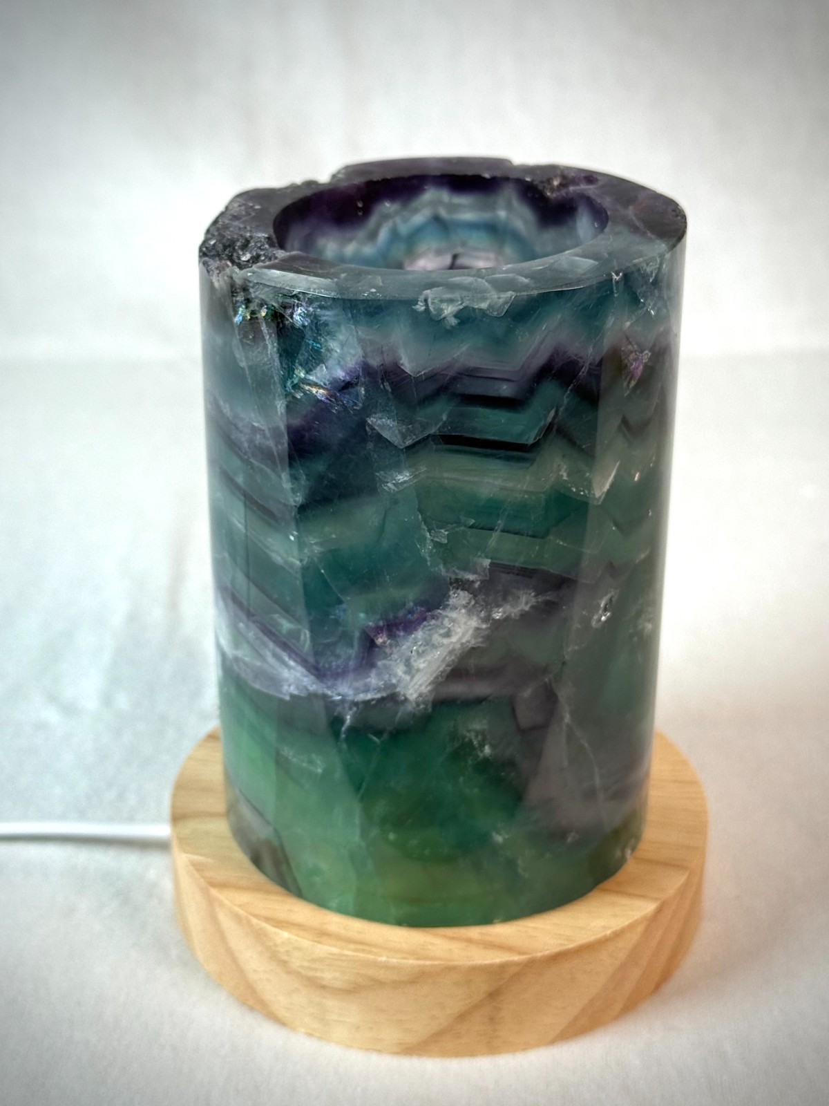 Fluorite Lamp #8 – Polished cylindrical-shaped USB lamp
