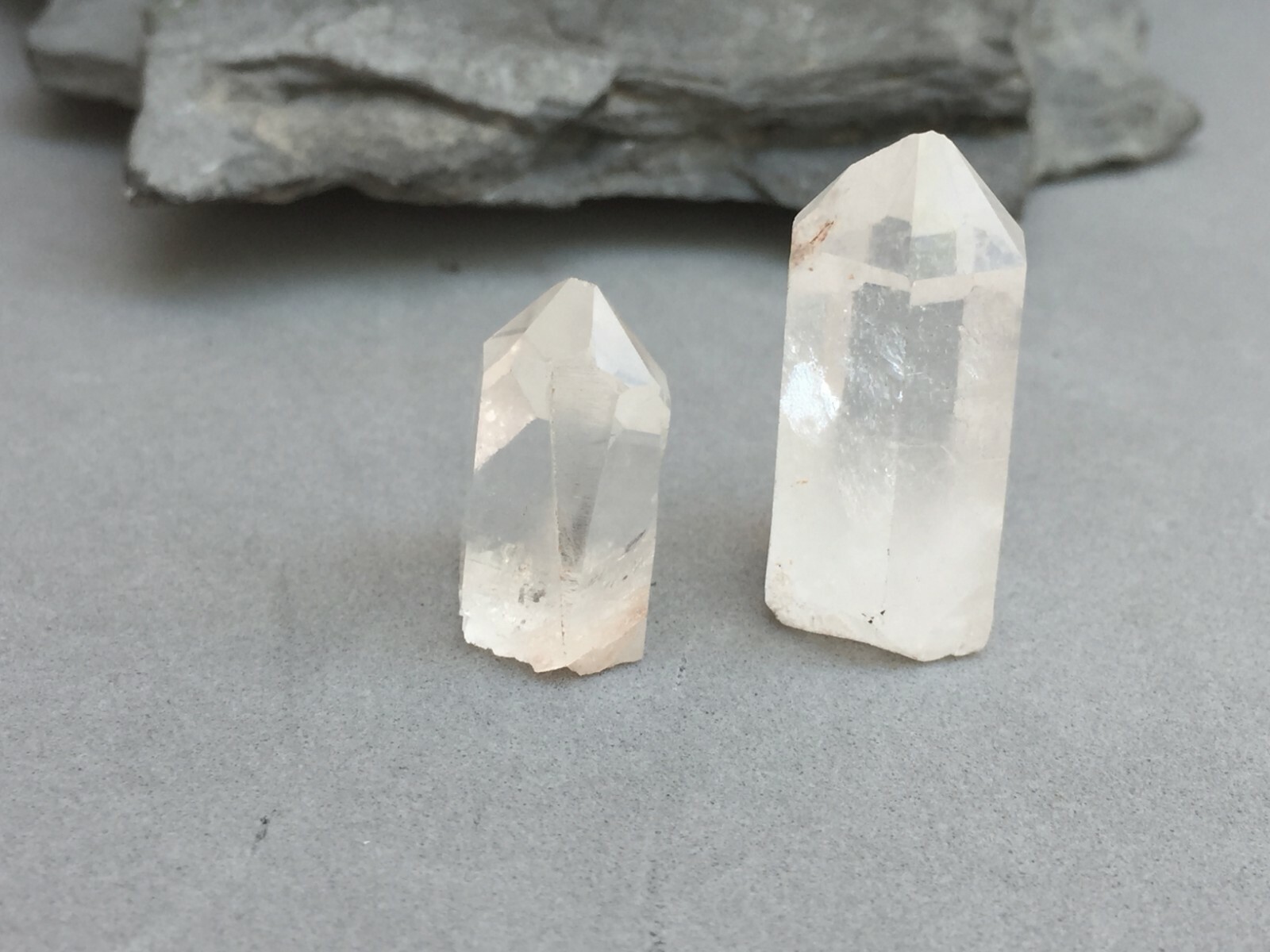 Lot 2 Arkansas Quartz Crystal Display Specimen Points Standing 1 1/8″ & 7/8″