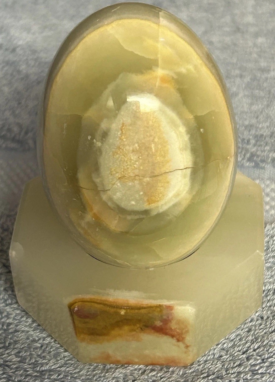 Polished Green Onyx Egg & Stand Gemstone Paperweight VTG