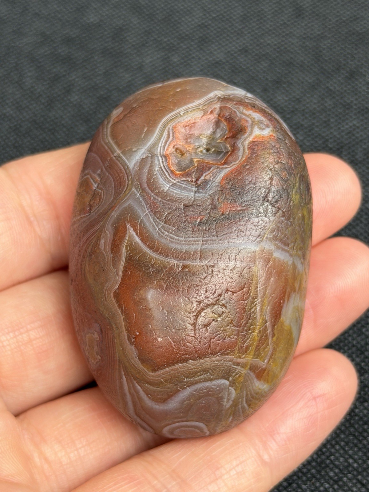 58*38*25mm natural china Yangtze river agate UNPOLISHED Yuhua Rocks Stones 85g