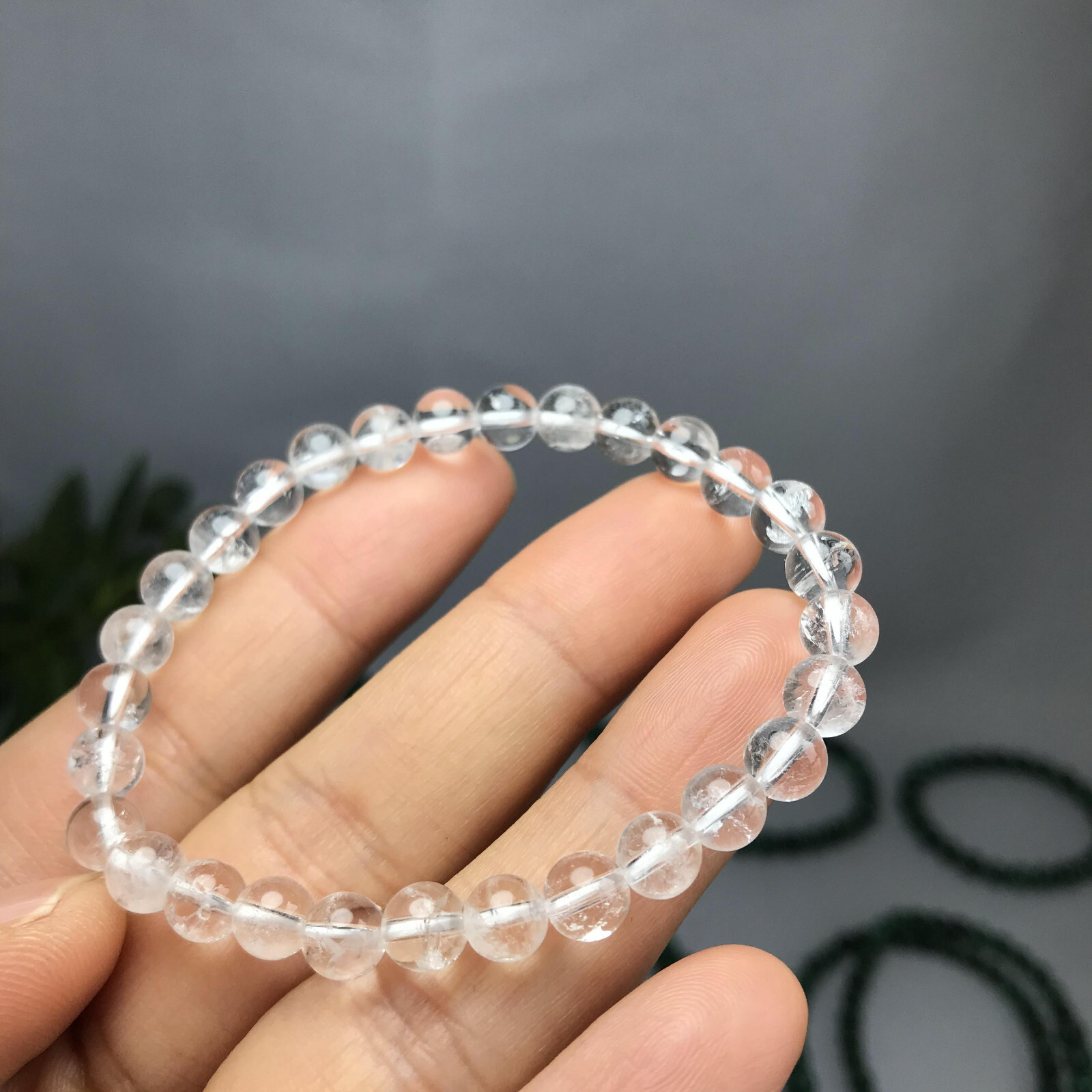 1Pcs Natural Polish white crystal stone bracelets Crystal ball Specimen 6mm