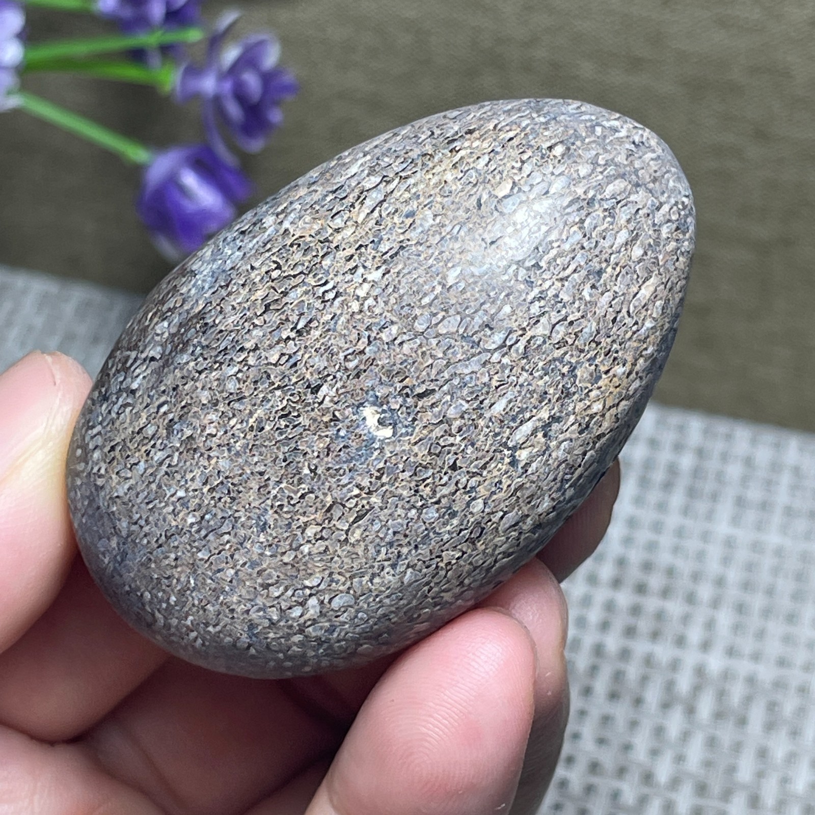 Awesome! beautiful stone home Decoration Madagascar collection 80g 57*35*29mm