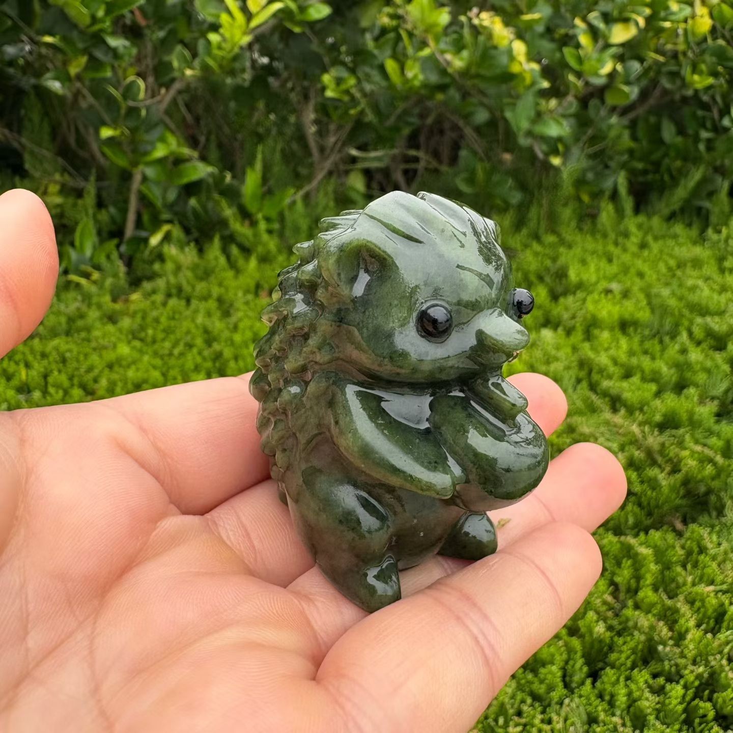 1pcs Natural mixed Hedgehog Carved quartz Crystal Reiki gift random