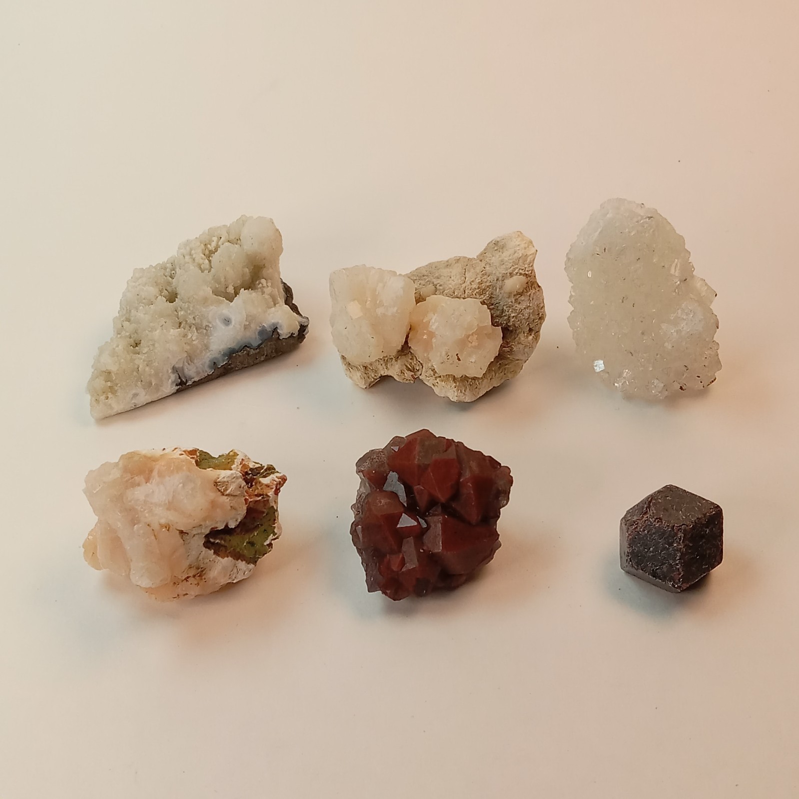 Mixed Mineral Specimen Lot 6pc Chalcedony Apophyllite Garnet Stilbite I15