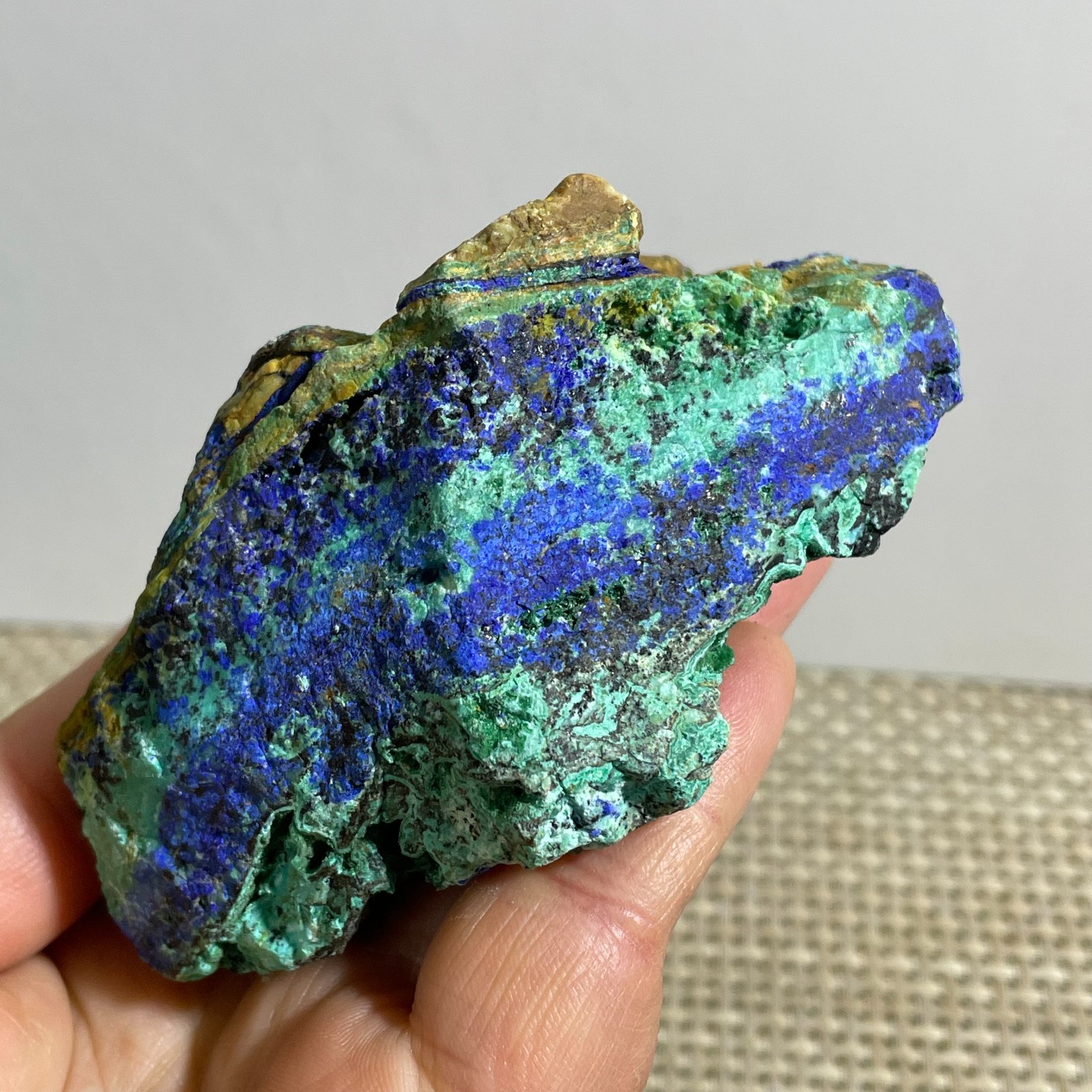 231g Natural blue copper ore quartz crystal mineral specimen