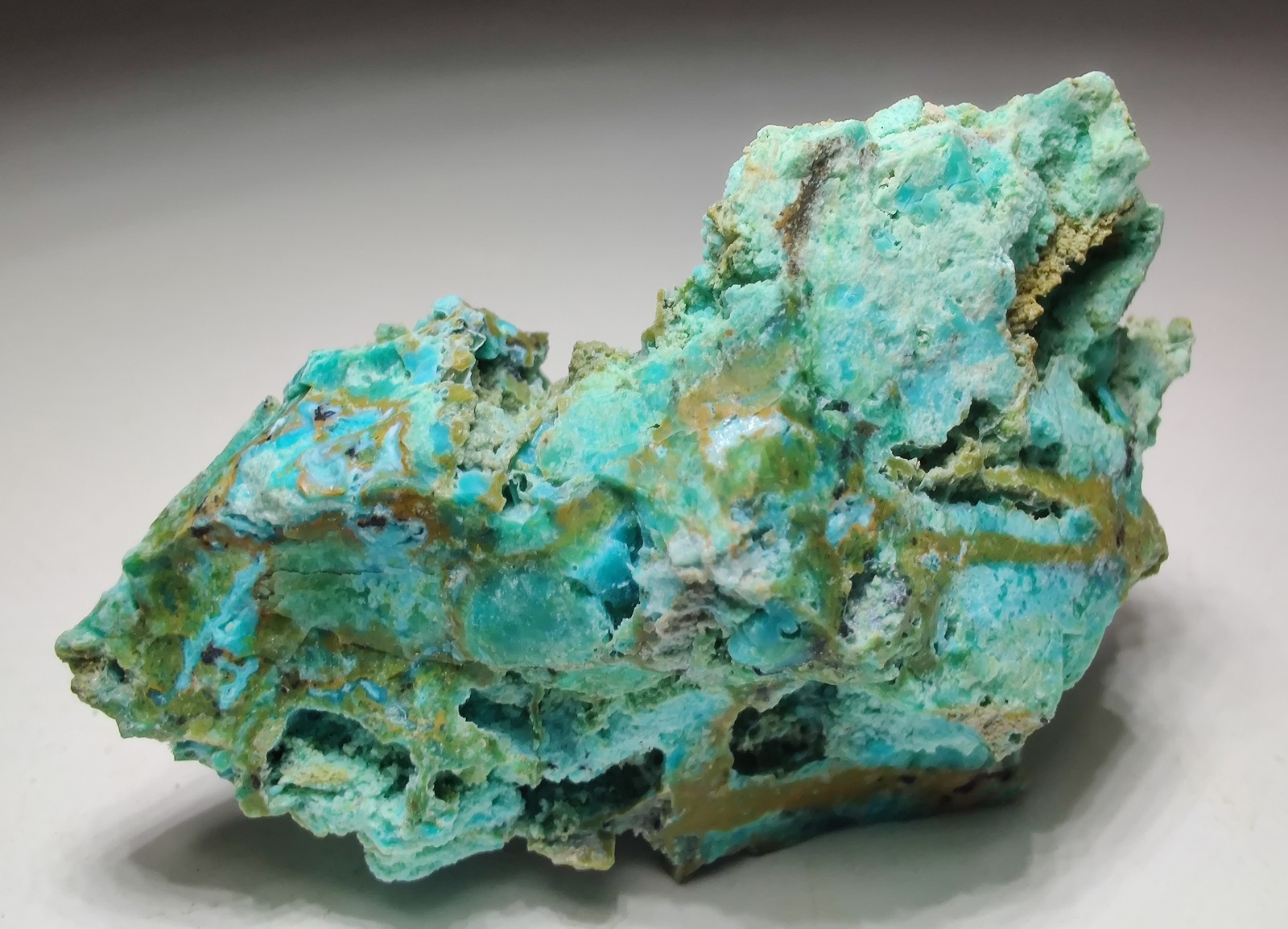 Aurichalcite and Smithsonite?, etc. Kelly Mine, New Mexico. 16 grams.