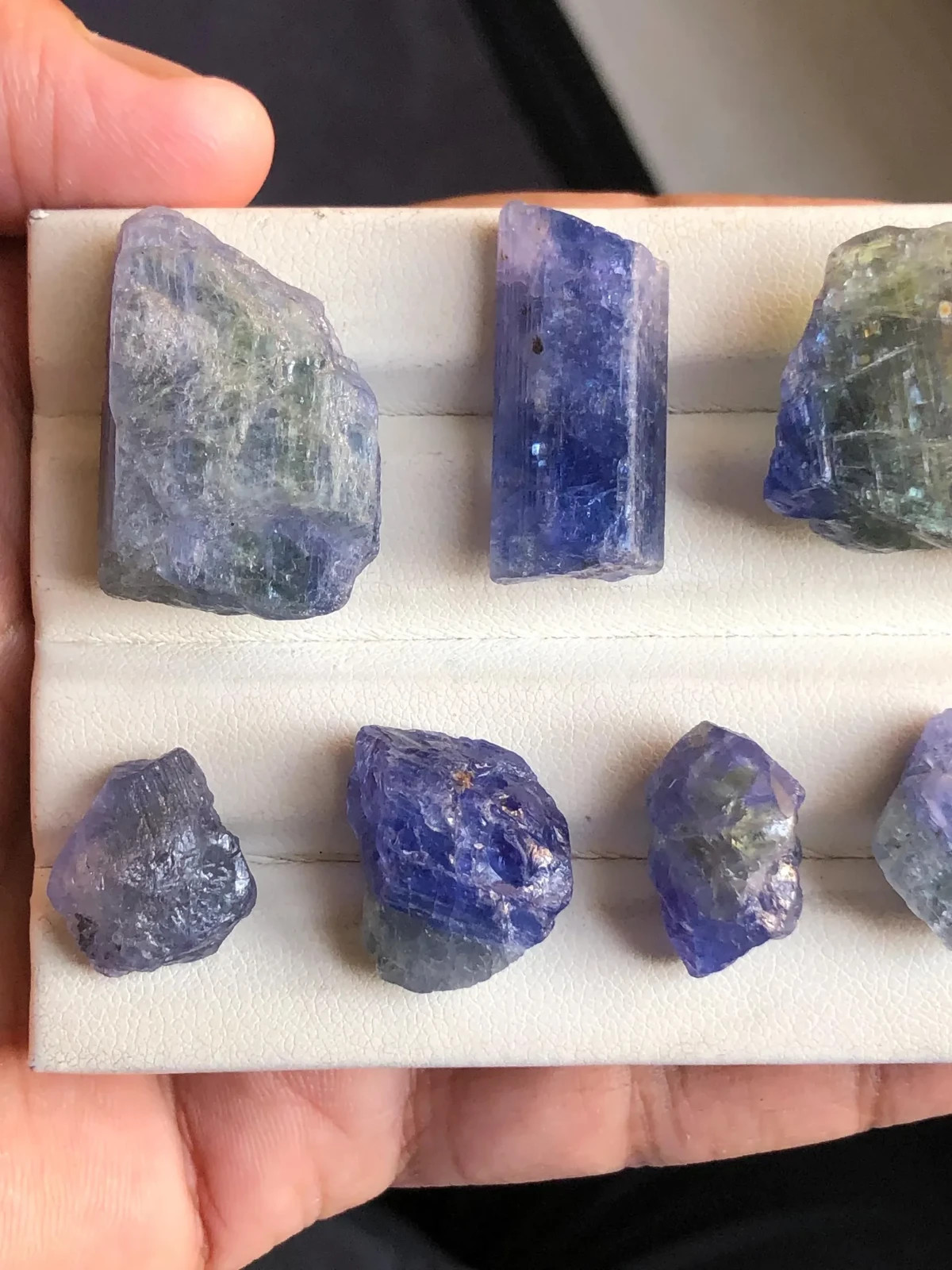 Natural Tanzanite Rough Gemstone, Bi Color Tanzanite Raw, Healing Stone. Tz#17