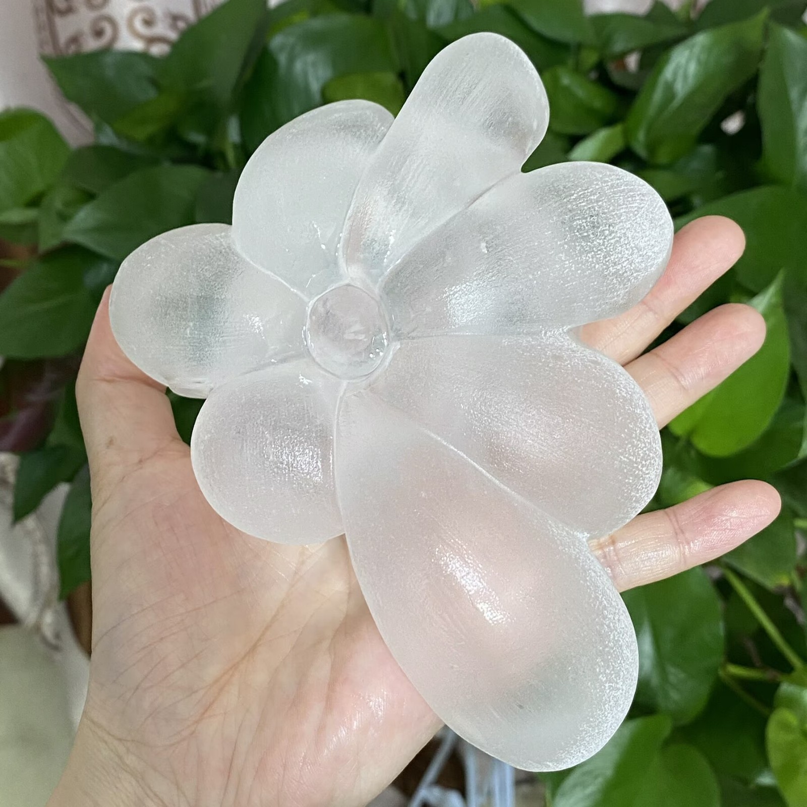 605g Natural clear quartz lotus crystal hand carved mineral specimen gift