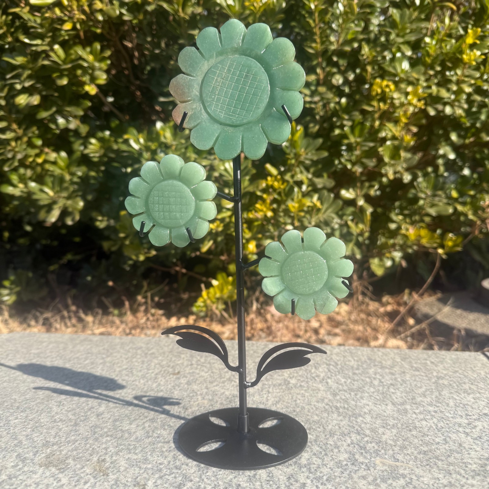 400g Natural Green East Mausoleum quartz crystal carved Sunflower Decor Gift