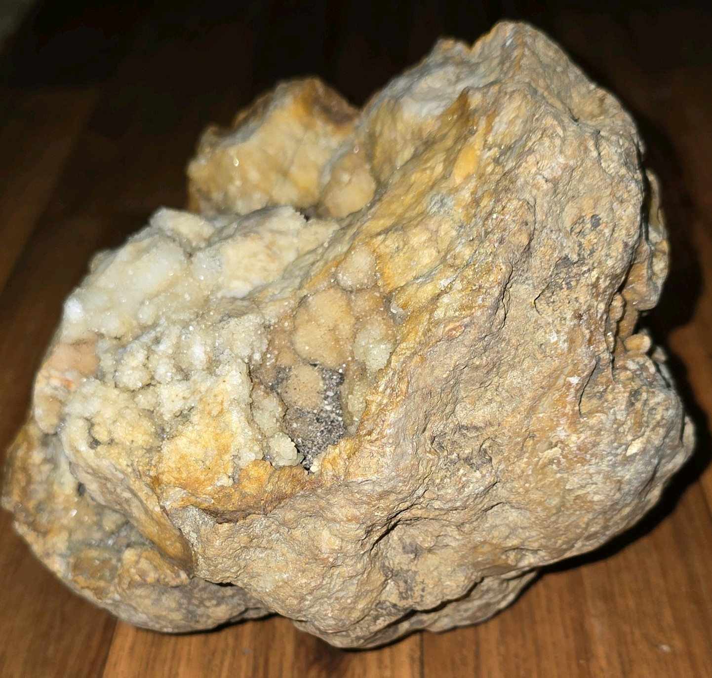 Large Kentucky Quartz Crystal Iron Geode Display Specimen DRUZY SOLID Beautiful