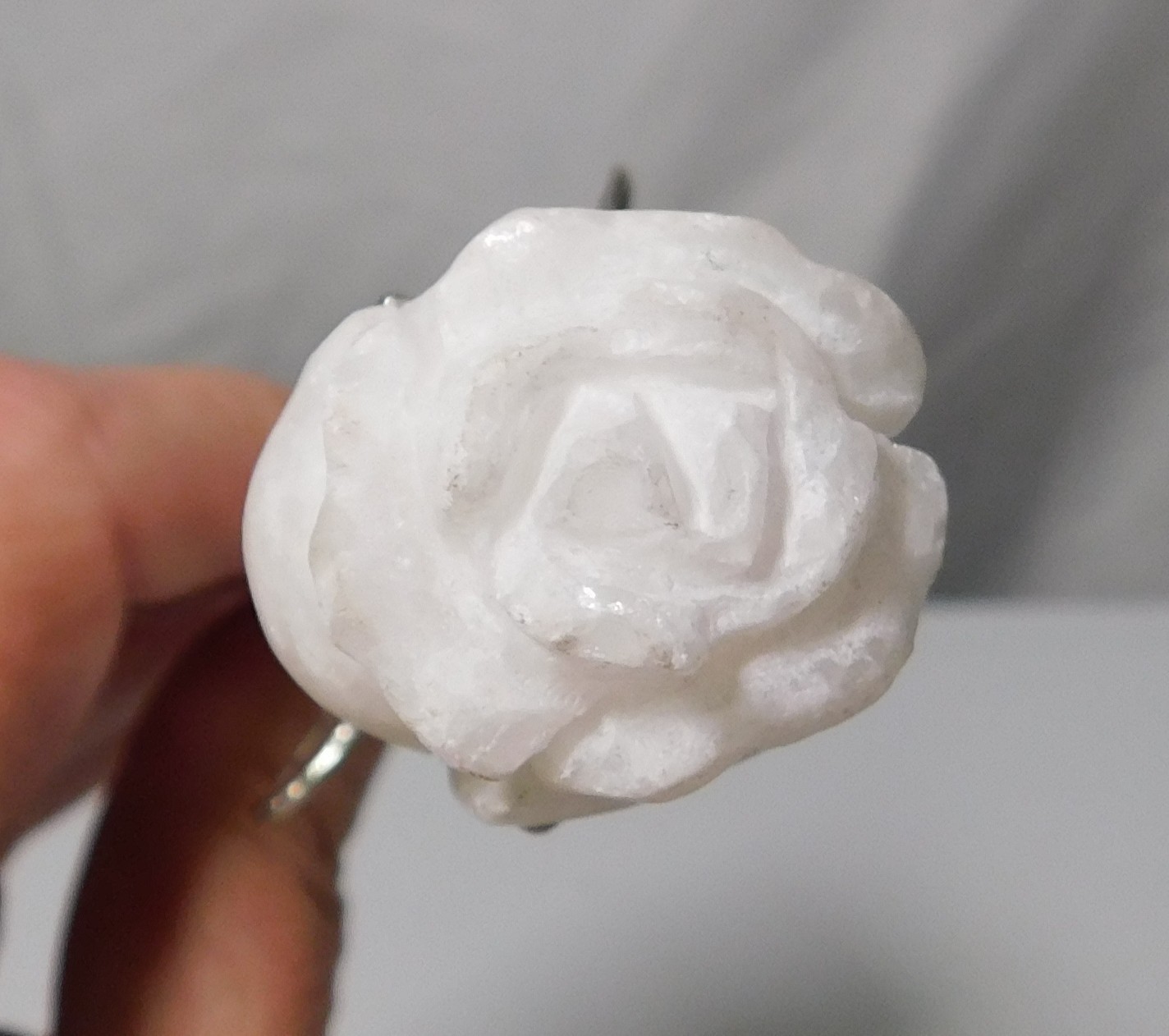 WHITE QUARTZ CRYSTAL CARVED ROSE ON SILVER TONE STEM