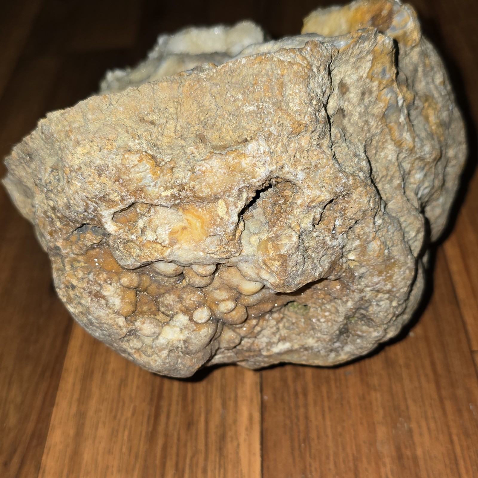Large Kentucky Quartz Crystal Iron Geode Display Specimen DRUZY SOLID Beautiful