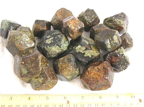 Garnet red pyrope crystals big 1-2 inch Madagascar 1/2 pound 2-4 crystals