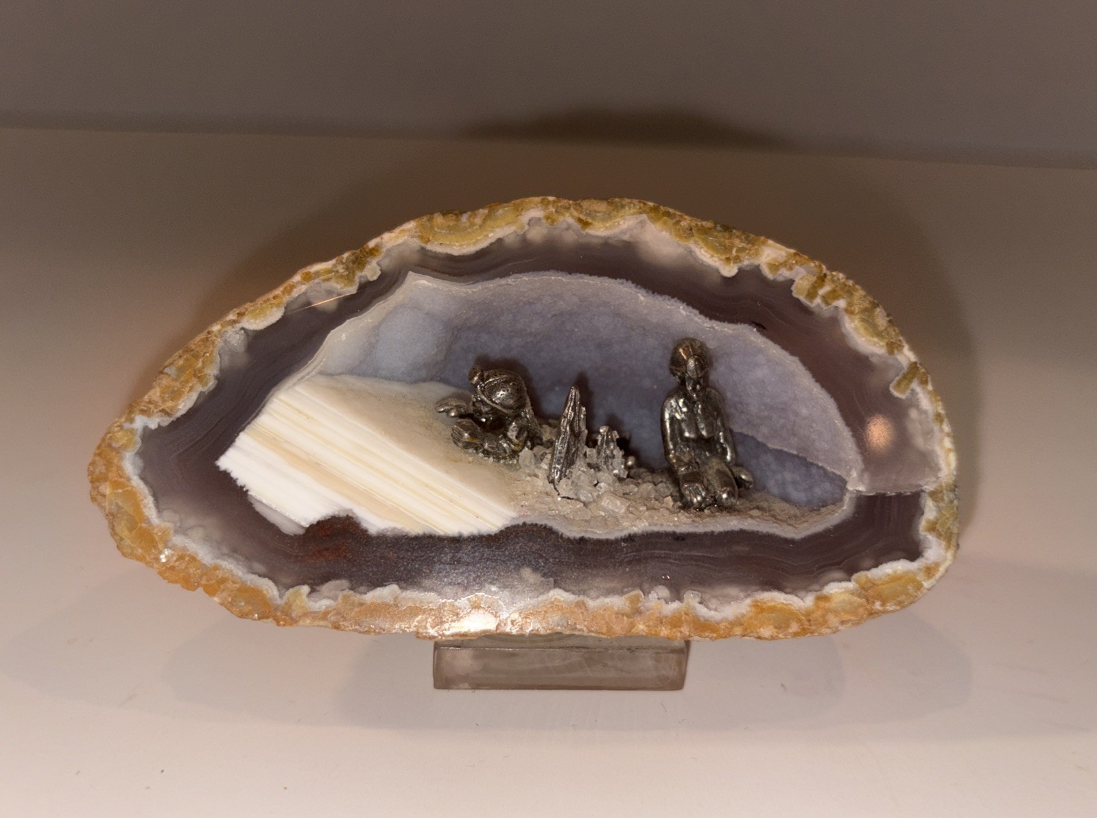 Agate Geode Rock w/ Beach Sun Display 4” Lucite Base