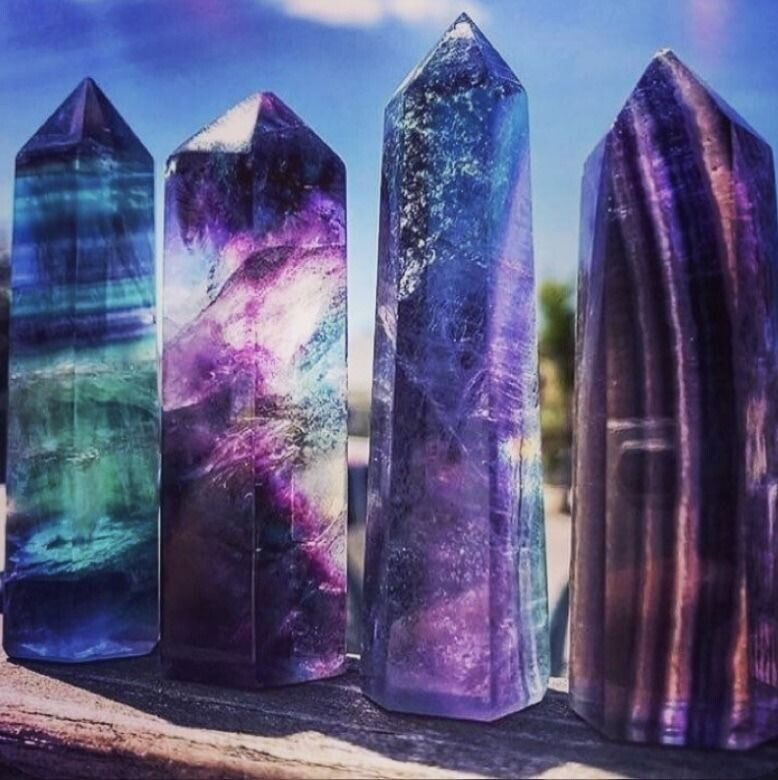Natural Rainbow Fluorite Healing Witch Crystal Wands Reiki Tower Home Ornament