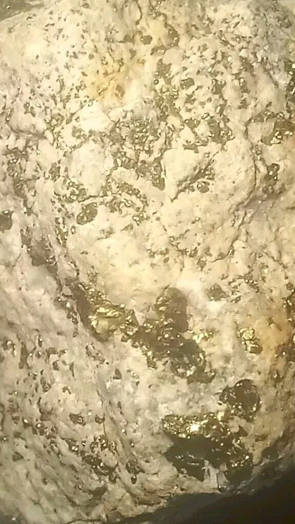 102.058 Grams of Natural Mined Visually Beautiful Telluride Gold Copper Iron Ore