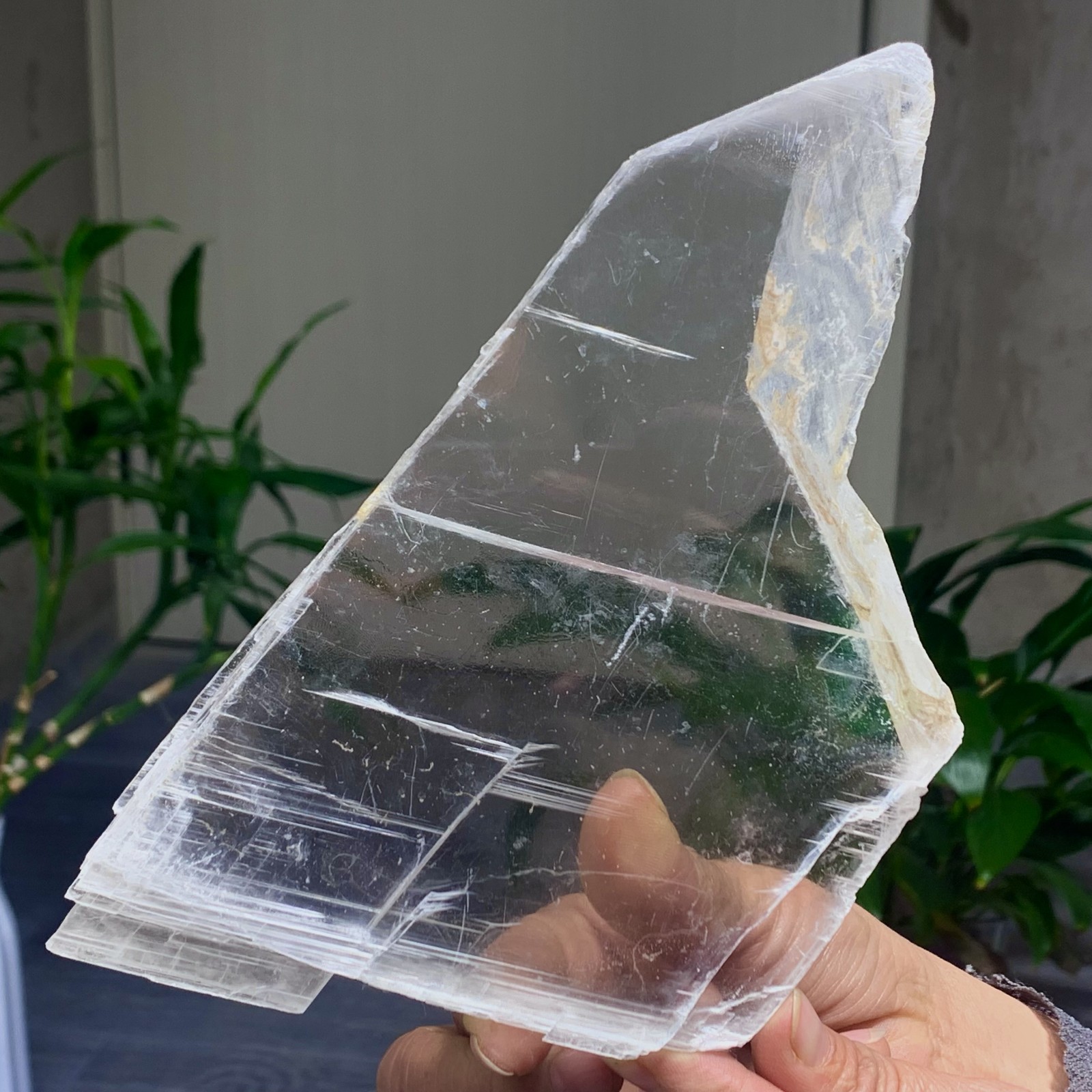 494G Natural selenite gypsum quartz crystal slab mineral specimen healin