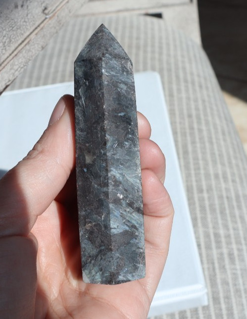 ARFVEDSONITE WITH GARNET POINT BUNDLE (9) POINTS INCLUDED/ OVER 2 LBS