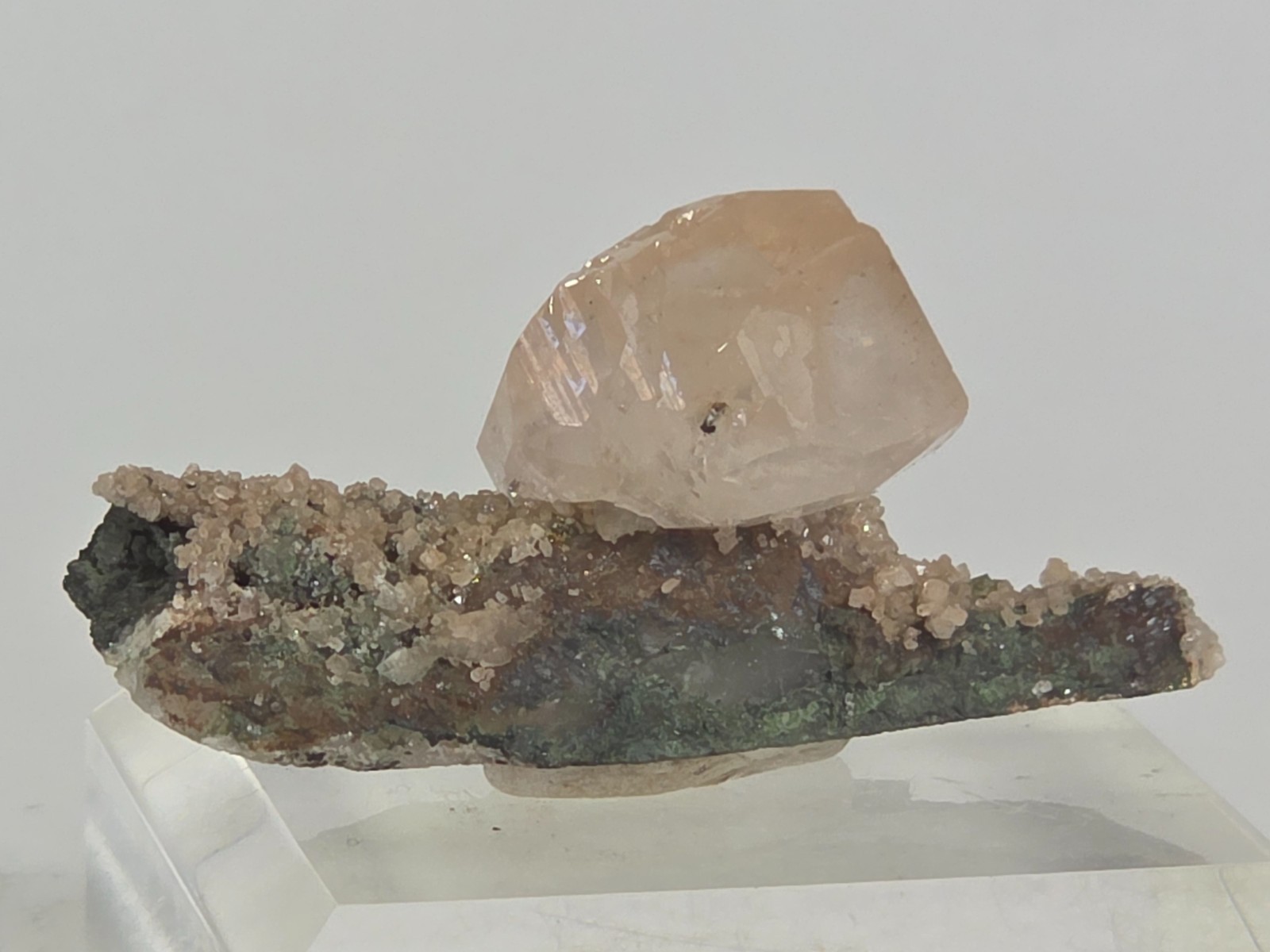 Fluorescent Calcite, Fujian, China C-19