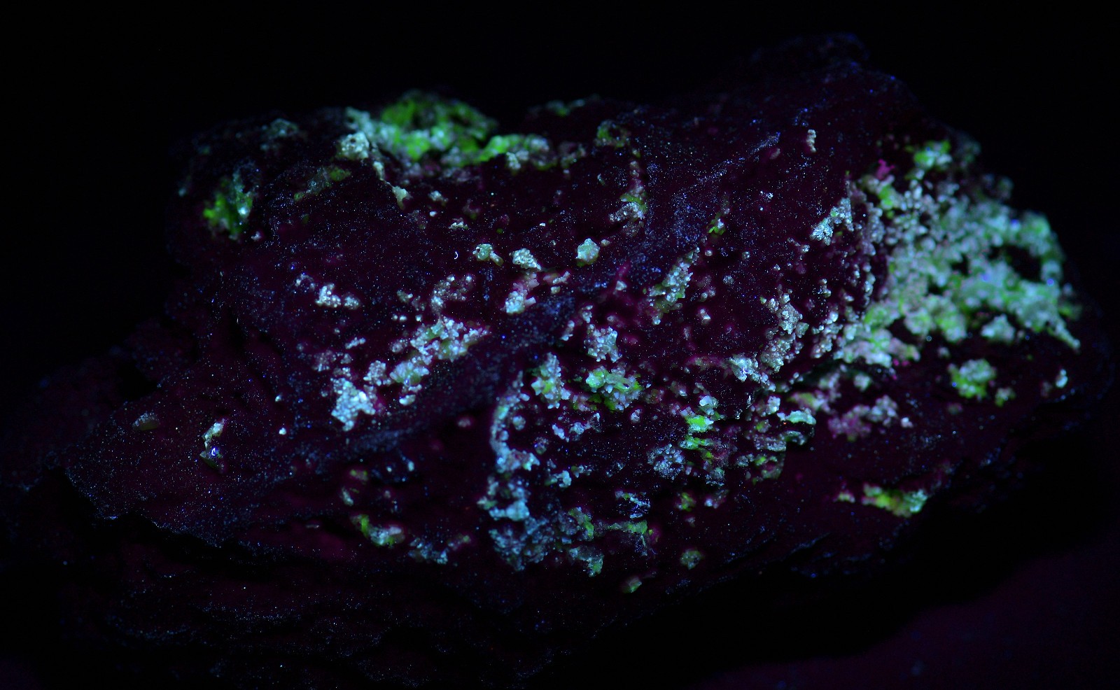 Fluorescent Adamite, Smithsonite on Limonite. Ojuela Mine, Mexico. 163 grams.