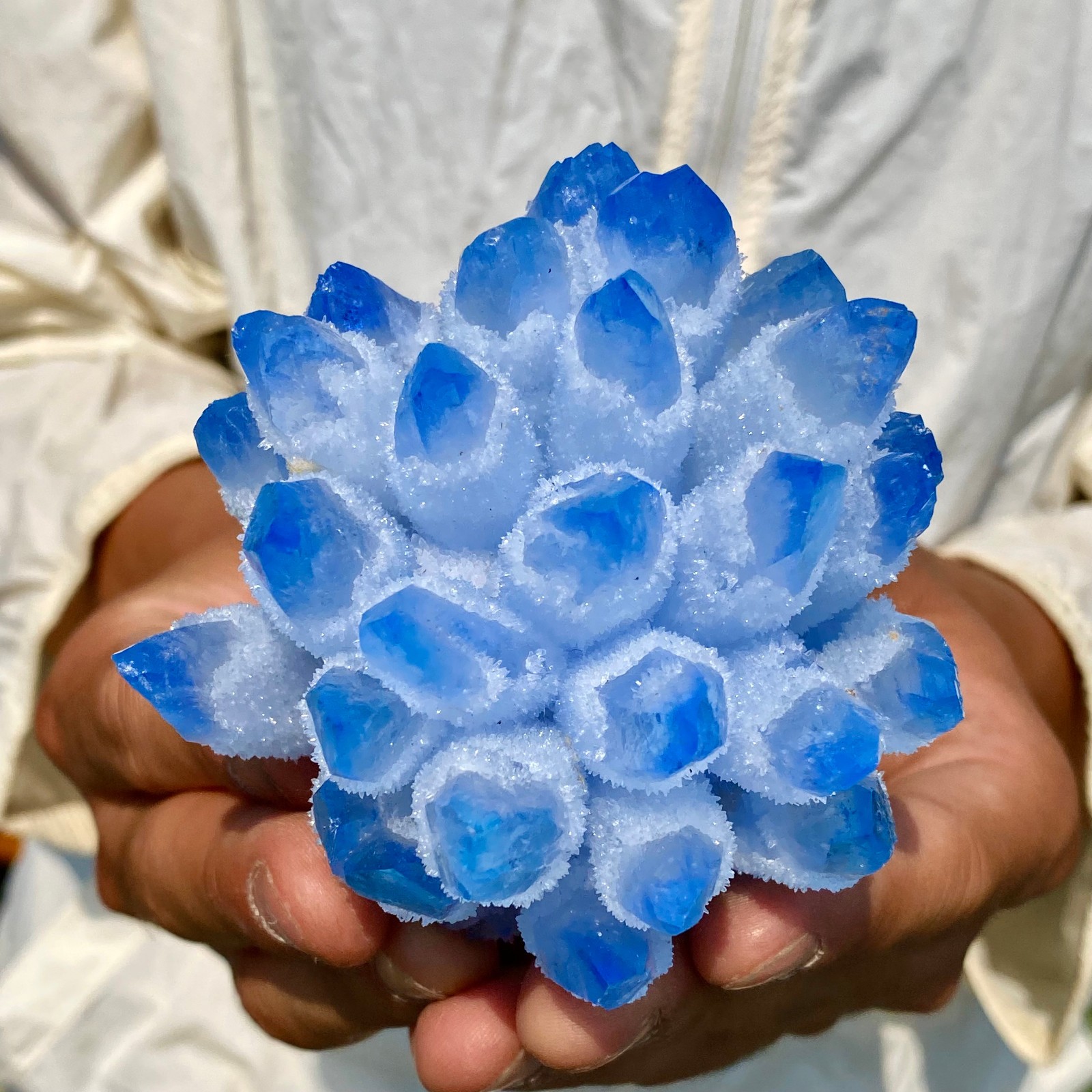 400G Newly discovered blue crystal cluster flower shaped mineral specimen