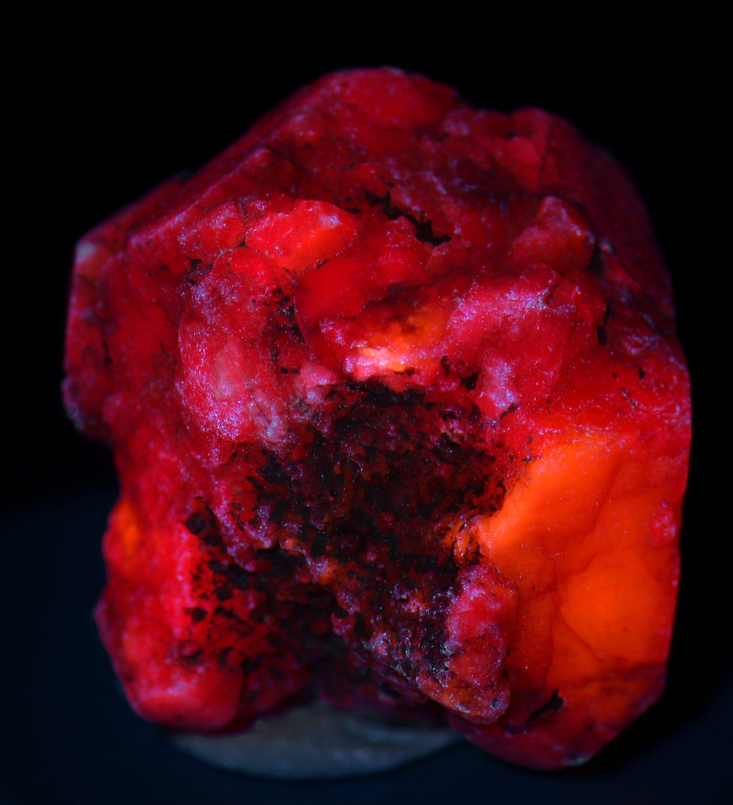 Pink Sapphire crystals, dual color fluorescence! North Carolina. 11 grams.