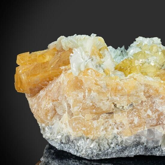 KB: GREAT! SW FL BRIGHT BLUE/WHITE, LW ORANGE SCHEELITE, SICHUAN PROVINCE, CHINA