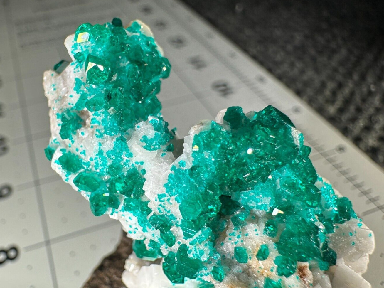 ➤ 2-1/8″ DIOPTASE & CALCITE CRYSTALS – Tsumeb Mine – Namibia Africa VIDEO➤664