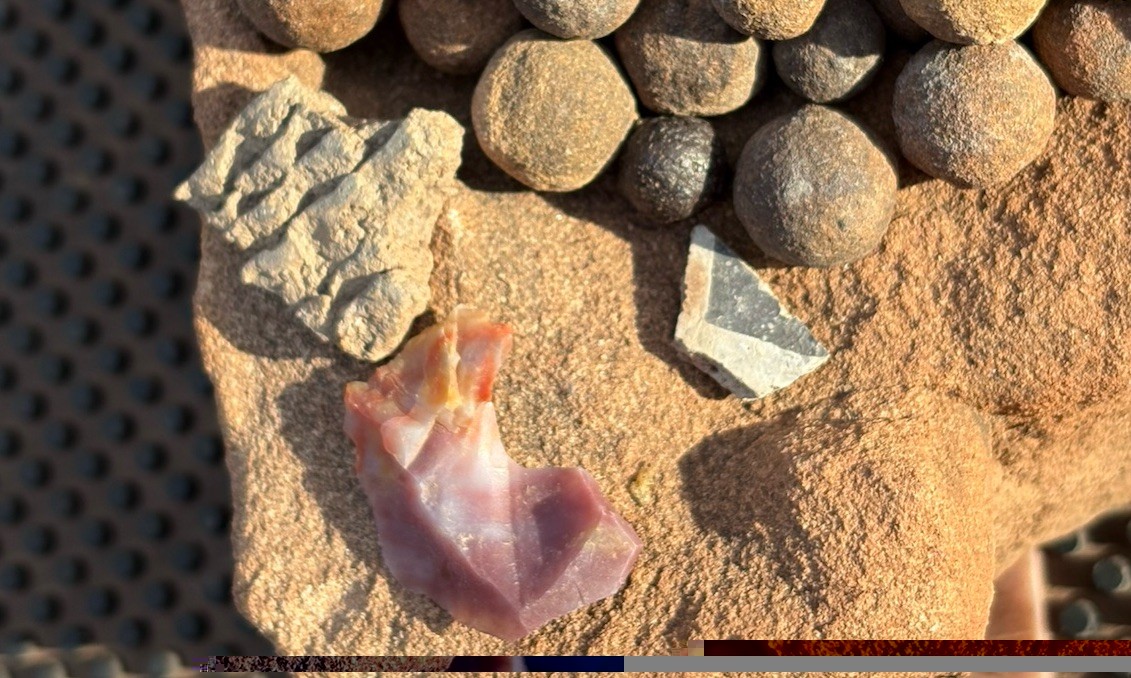 ☘️RR⛏️: Moqui Marbles/Shards On Sandstone Base High Desert Northeast Az. 6.75 Lb