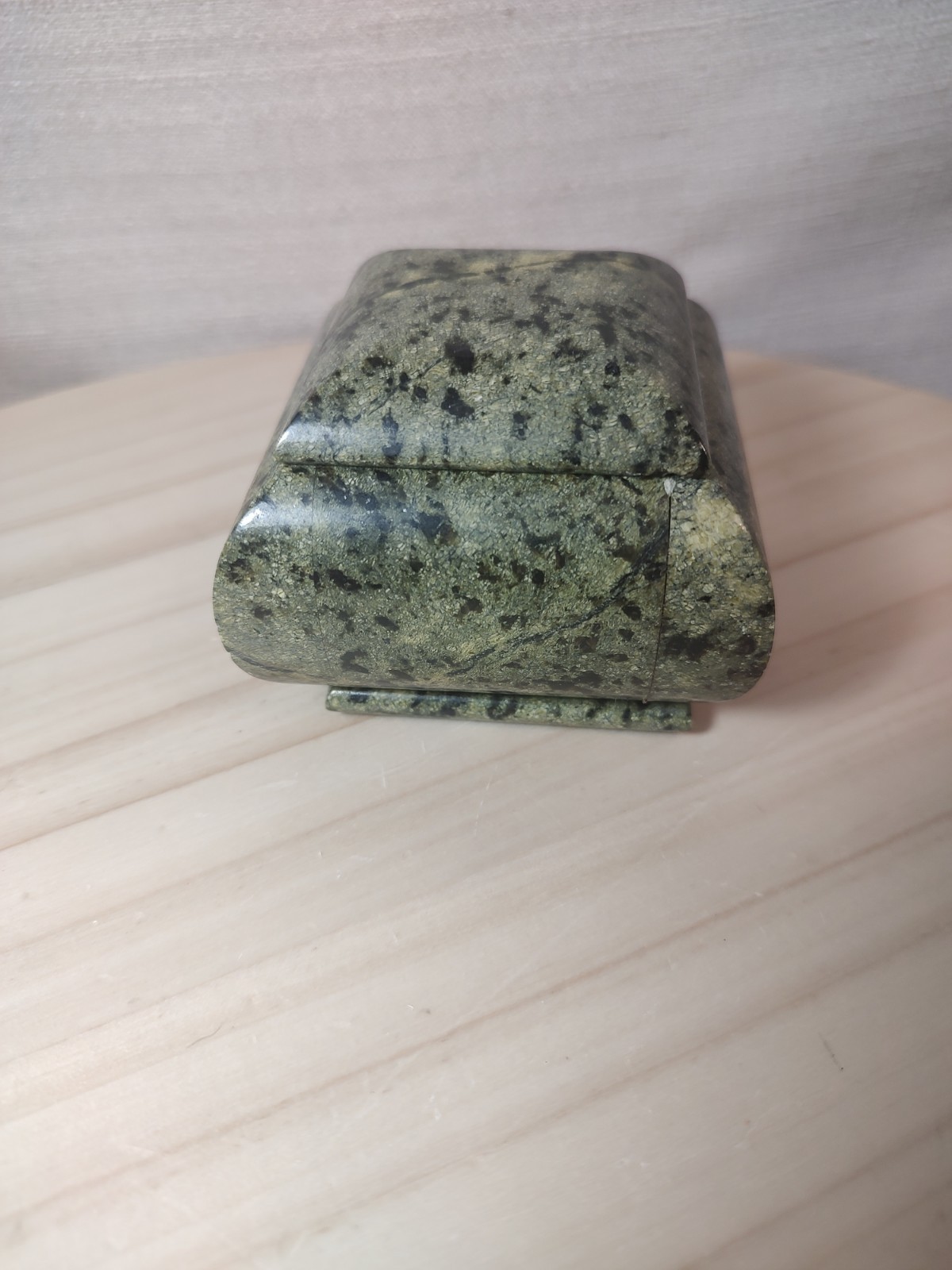 Serpentinite Lizard Peninsula Cornwall England 1 Tiny Fleabite Square Lapidary