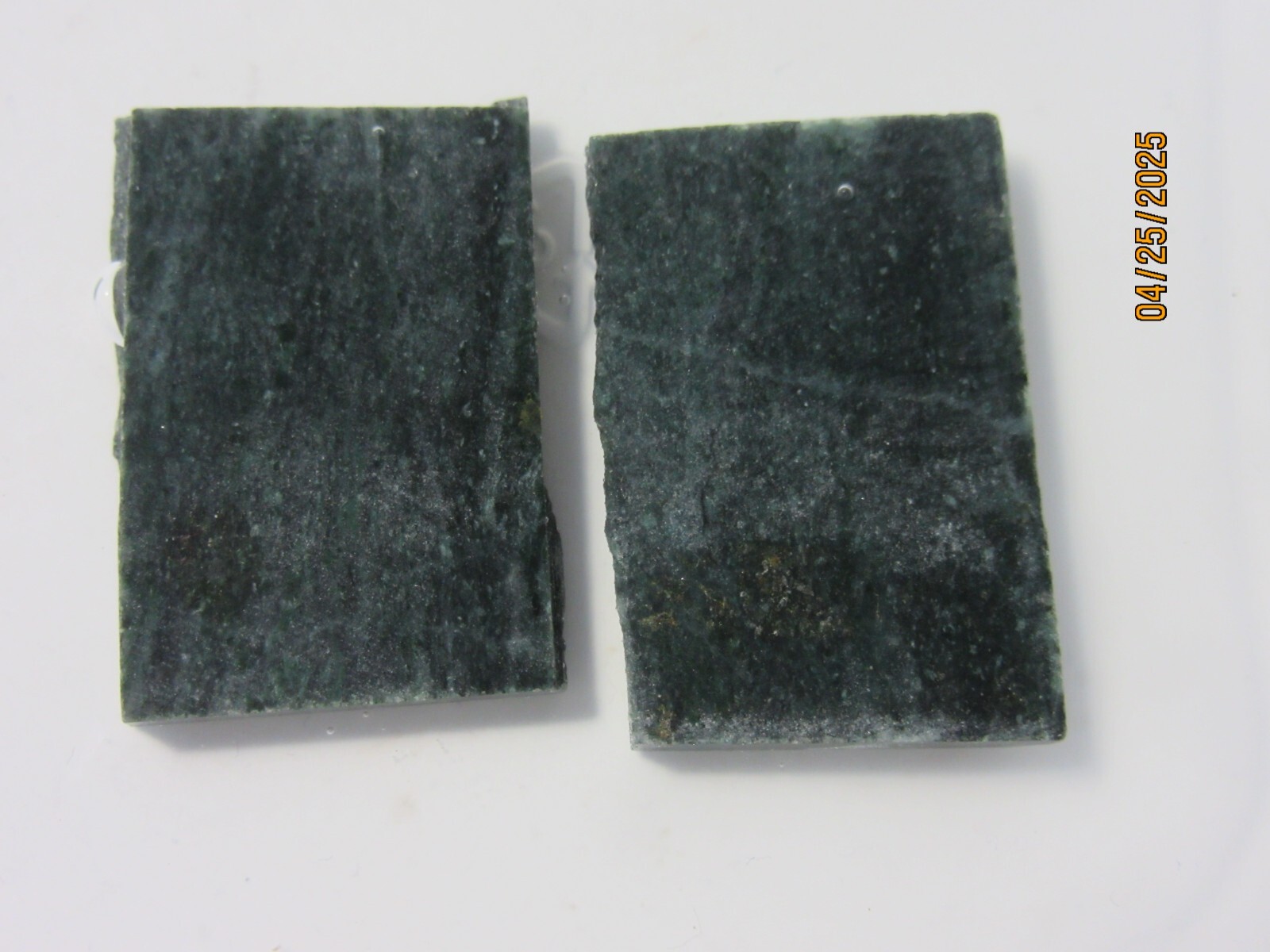 One Mountain Meadow Green Nephrite 1 5/16″ Slice Collectible MMGNS-71