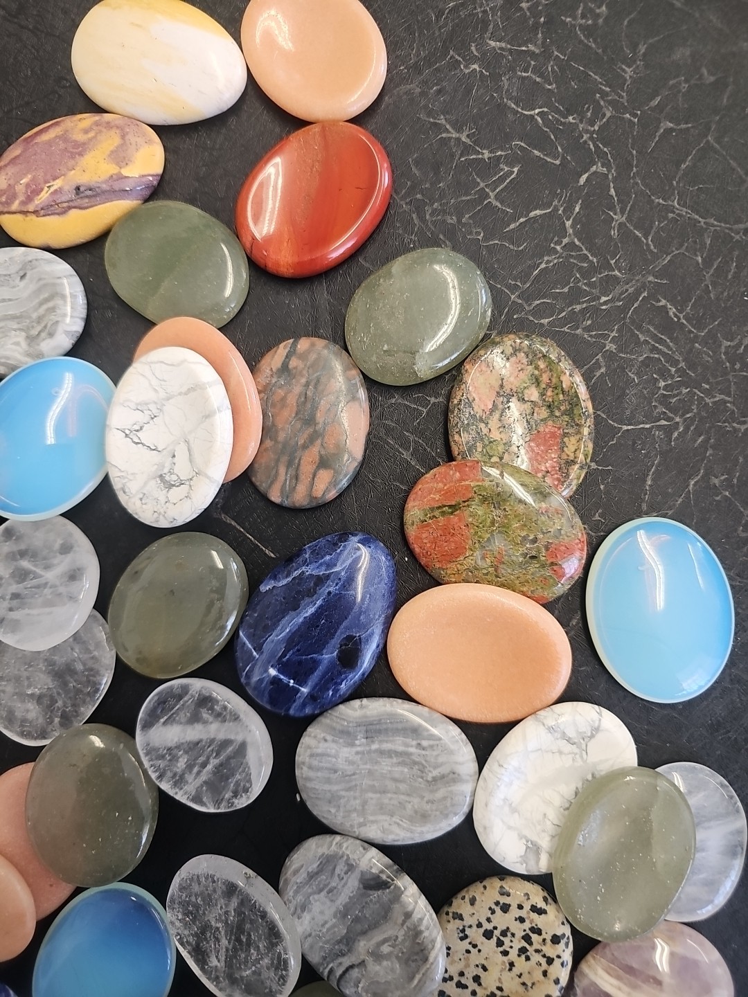 wholesale bulk lot Assorted worry stone gem stone 2lb 50 pcs