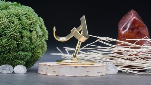Gold Crystal Heart Stand Metal Retail Display Base Gemstone Specimen Holder Gift