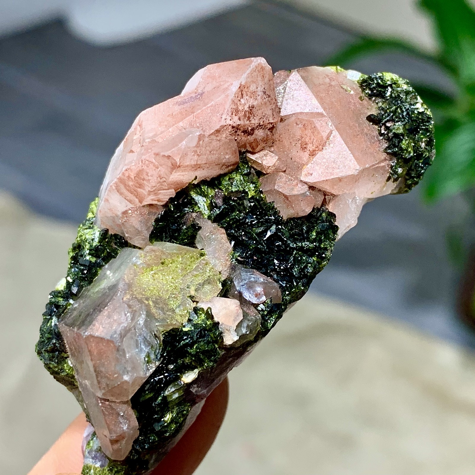 41G Natural beautiful epidote quartz with garden Crystal mineral symbiosis