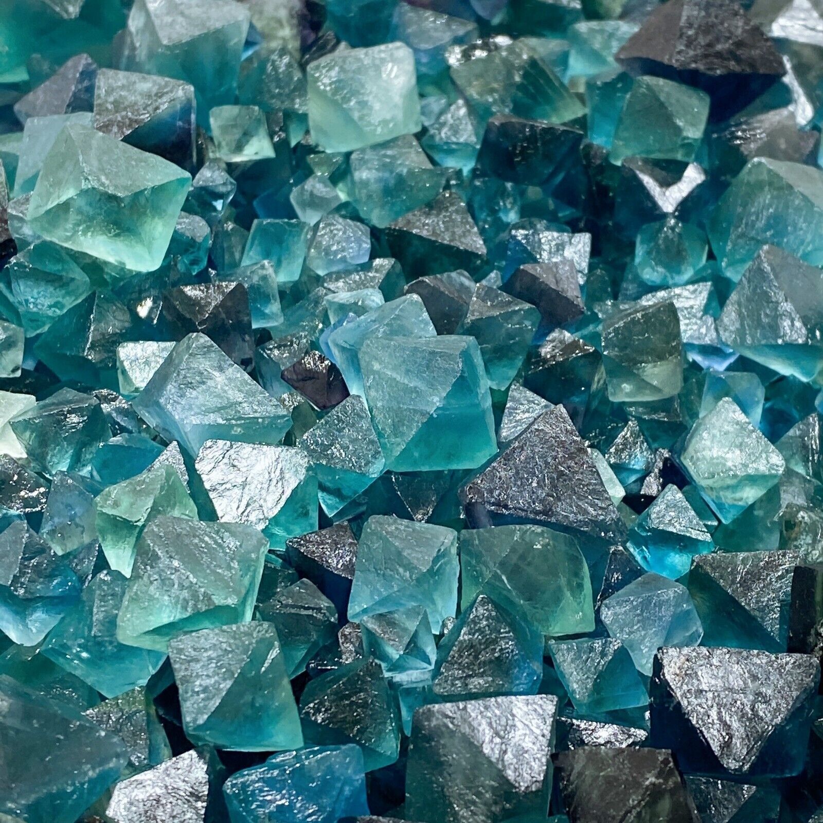 US 100g Natural Blue Fluorite Octahedron Crystal Mineral Crystal Reiki Healing