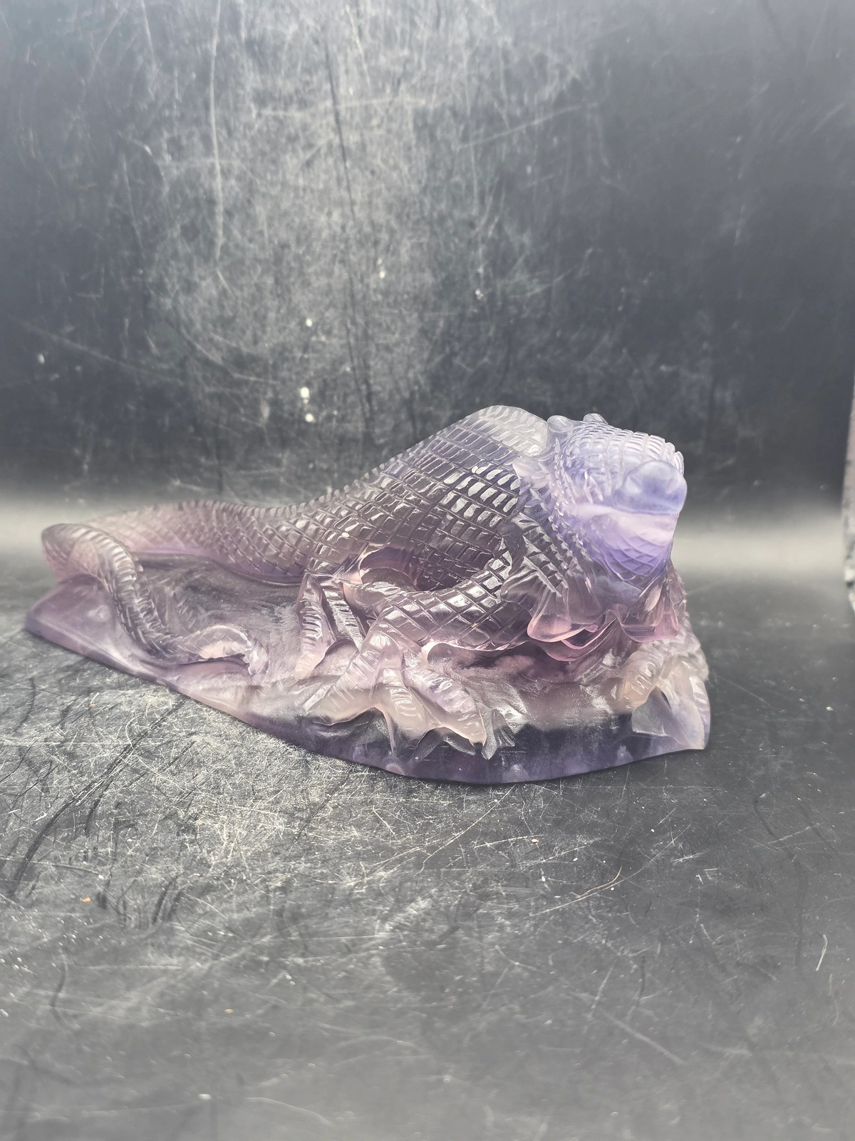 Florite lizard figurine! 1.8 pounds, 7 inches long, 2.7 inches tall