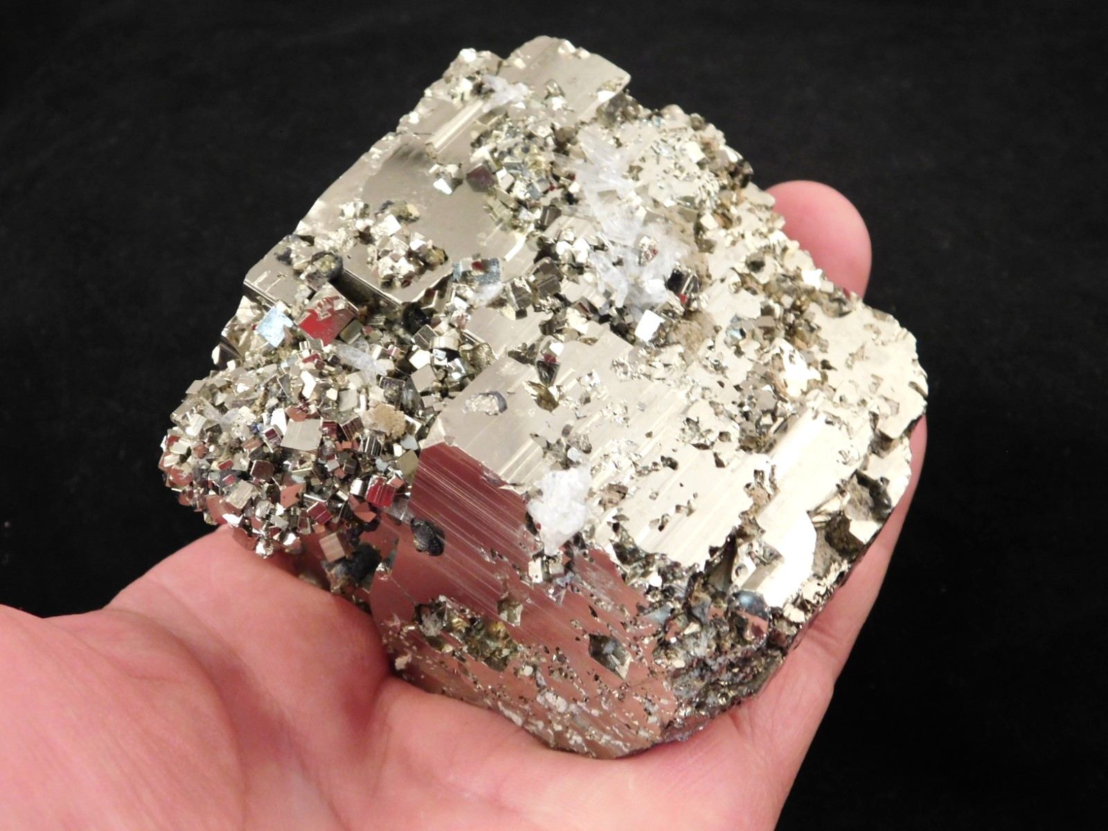 wOw BIG! AAA Pyrite CUBE Cluster 100% Natural Peru 825gr