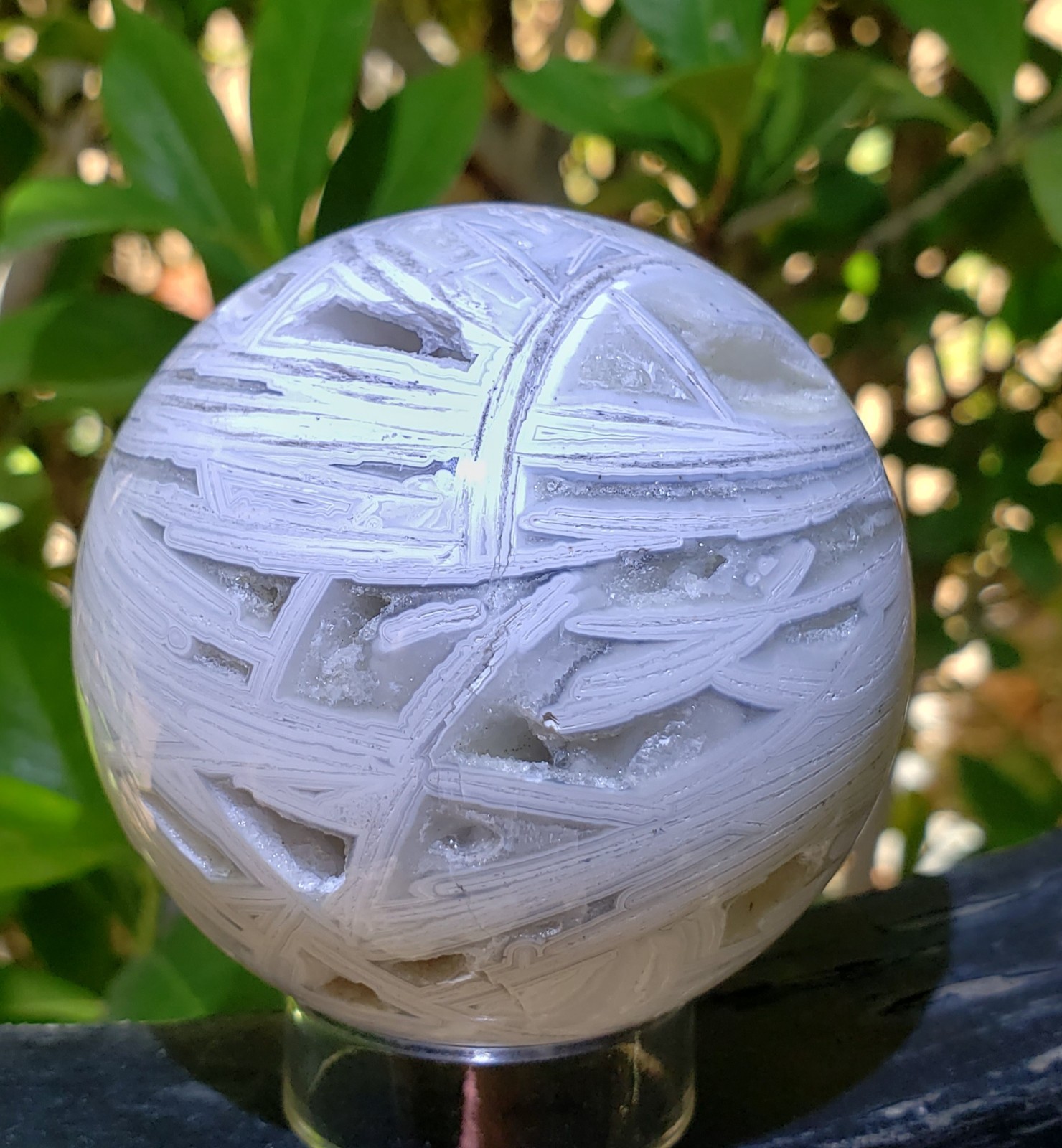 2.4″ White Lace Mexican Agate Sphere Open Druzy Sphere UV Phosphorescent