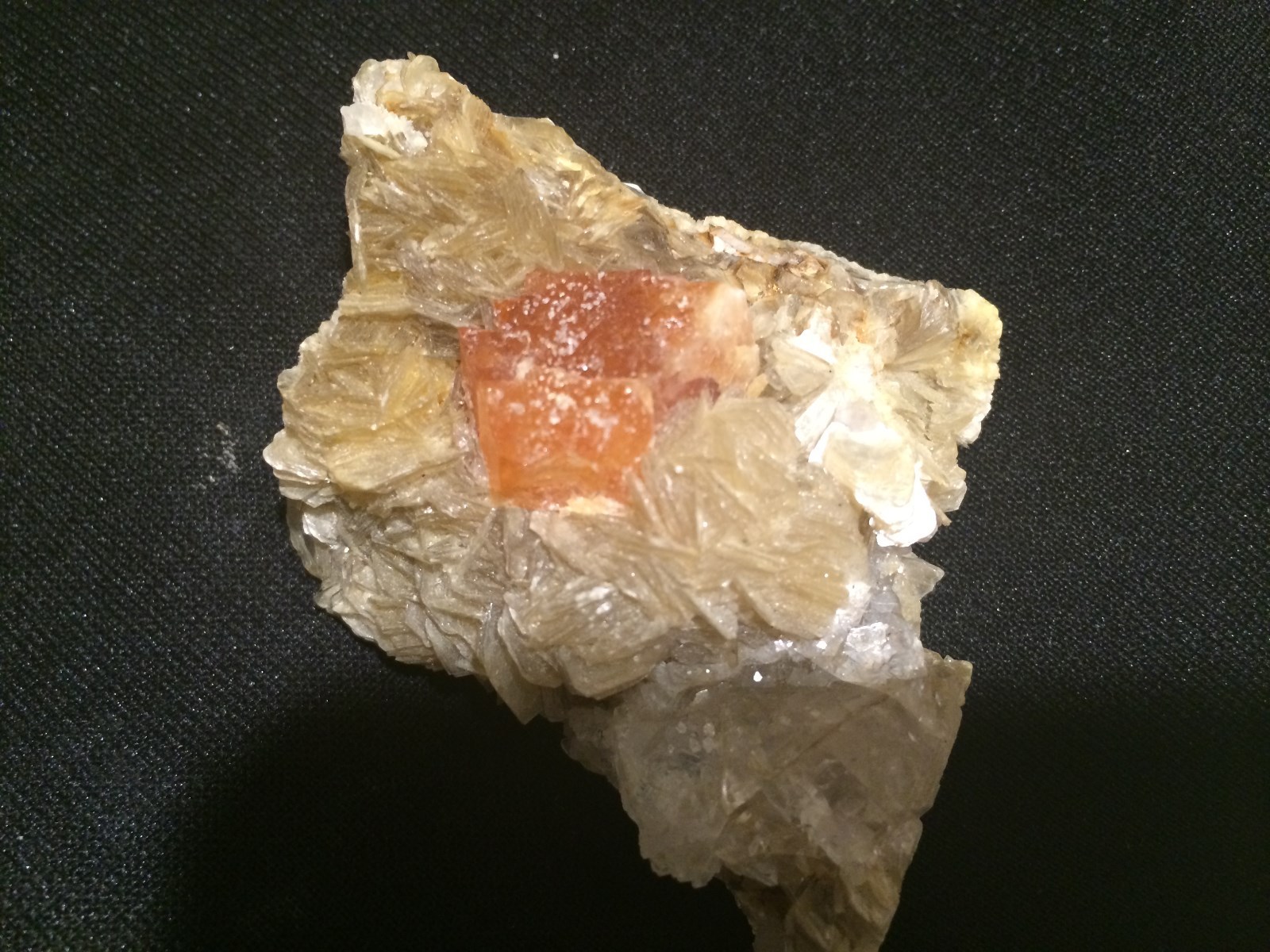 KB: SW FL BRIGHT BLUE/WHITE XL OF SCHEELITE IN MATRIX, XUEBAODING MINE, CHINA