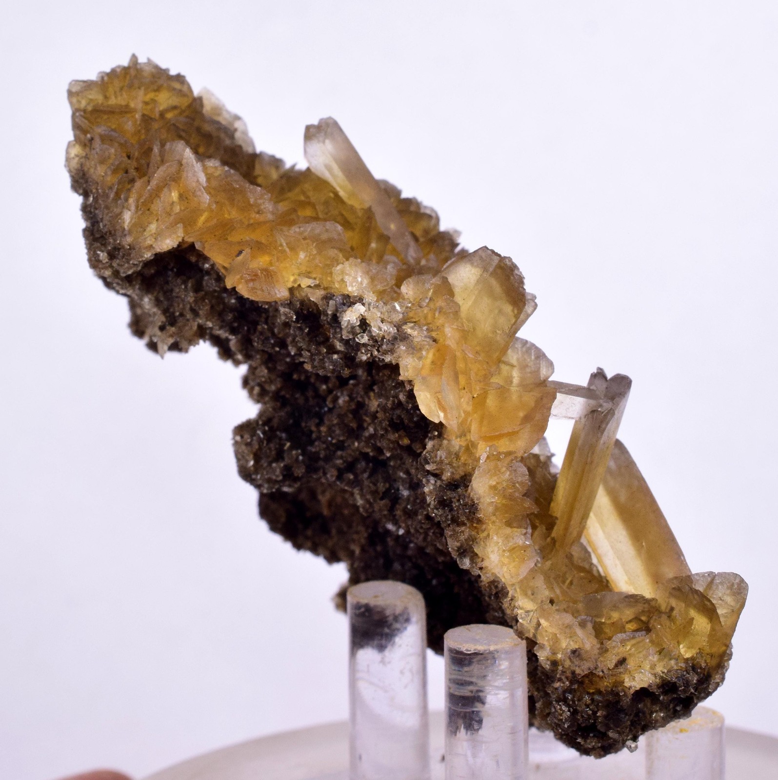 7.1cms GOLDEN SELENITE CRYSTALS Cluster Fish Tail Peru Yellow Gypsum T468