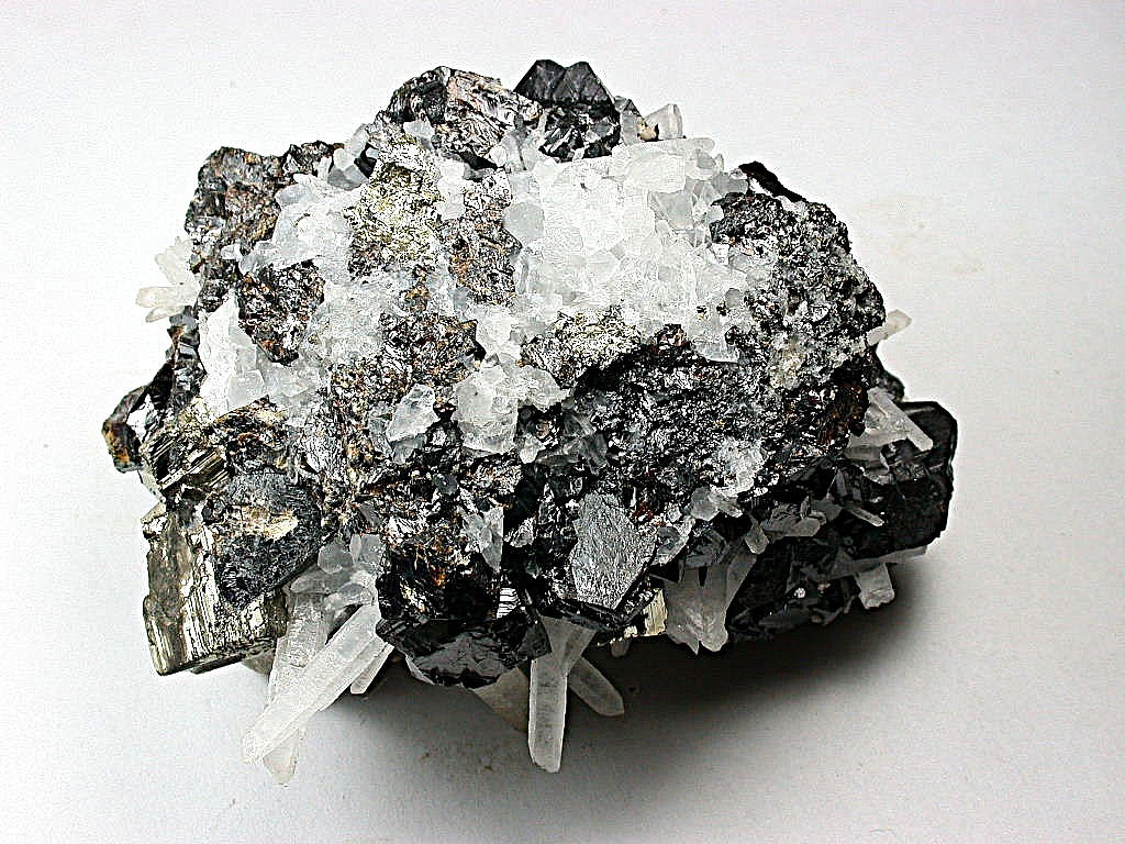 MINERALS : SPHALERITE, PYRITE, AND QUARTZ XTL COMBINATION FROM ANIMON MINE, PERU
