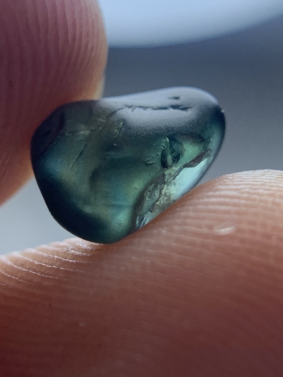 1.58 Crts Gorgeous Piece Facet Grade Blue & Green (Teal) sapphire Rough